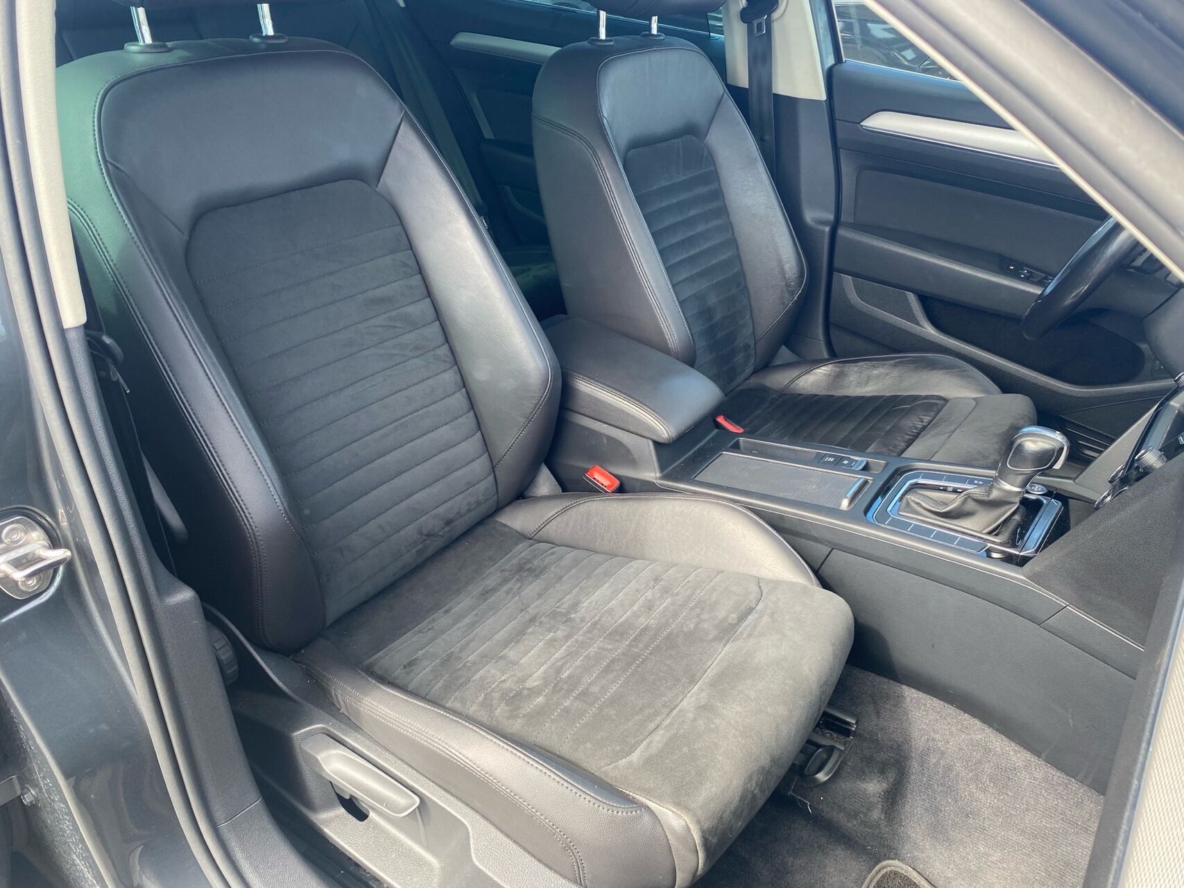 Billede af VW Passat Variant 2,0 TDI BMT R-Line DSG 150HK Stc 6g Aut.
