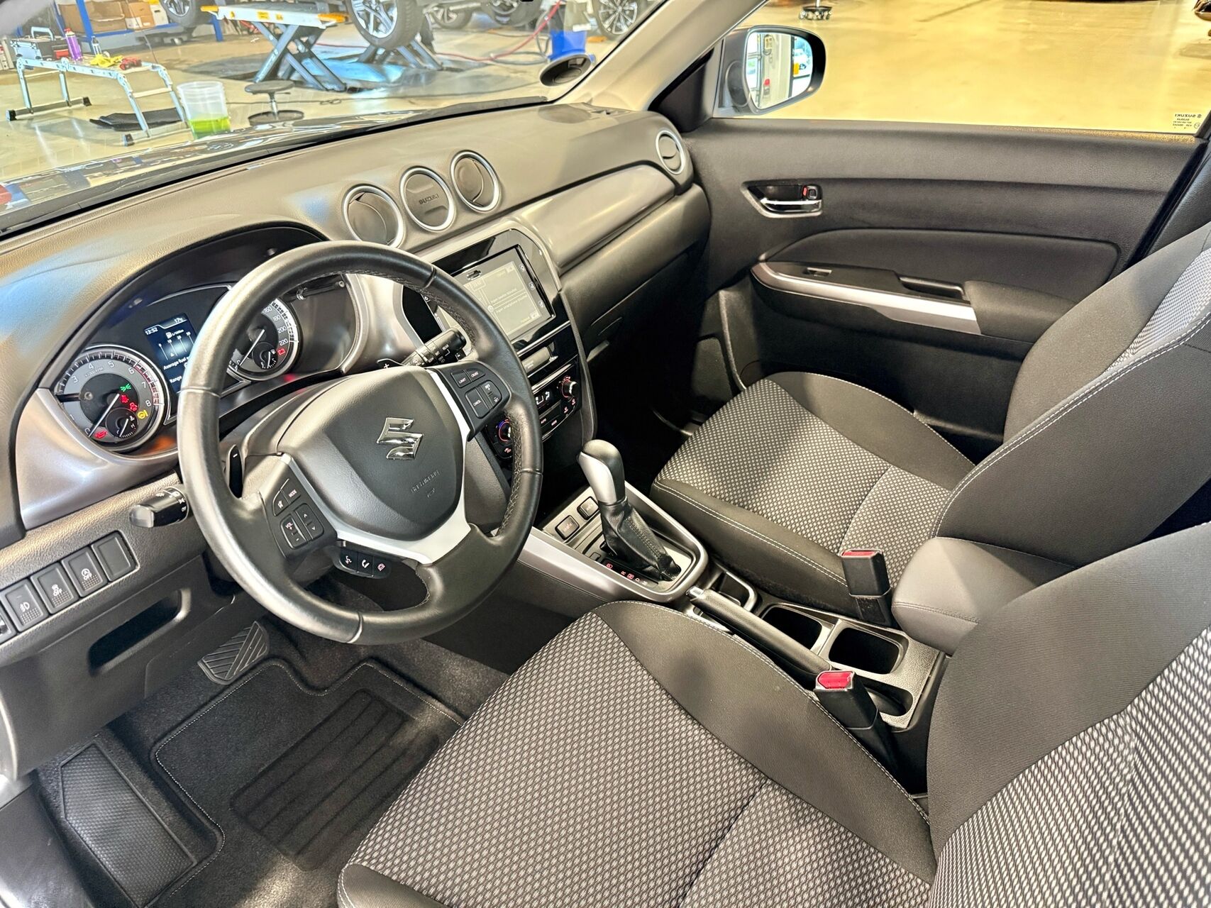 Billede af Suzuki Vitara 1,0 Boosterjet Active 112HK 5d 6g Aut.