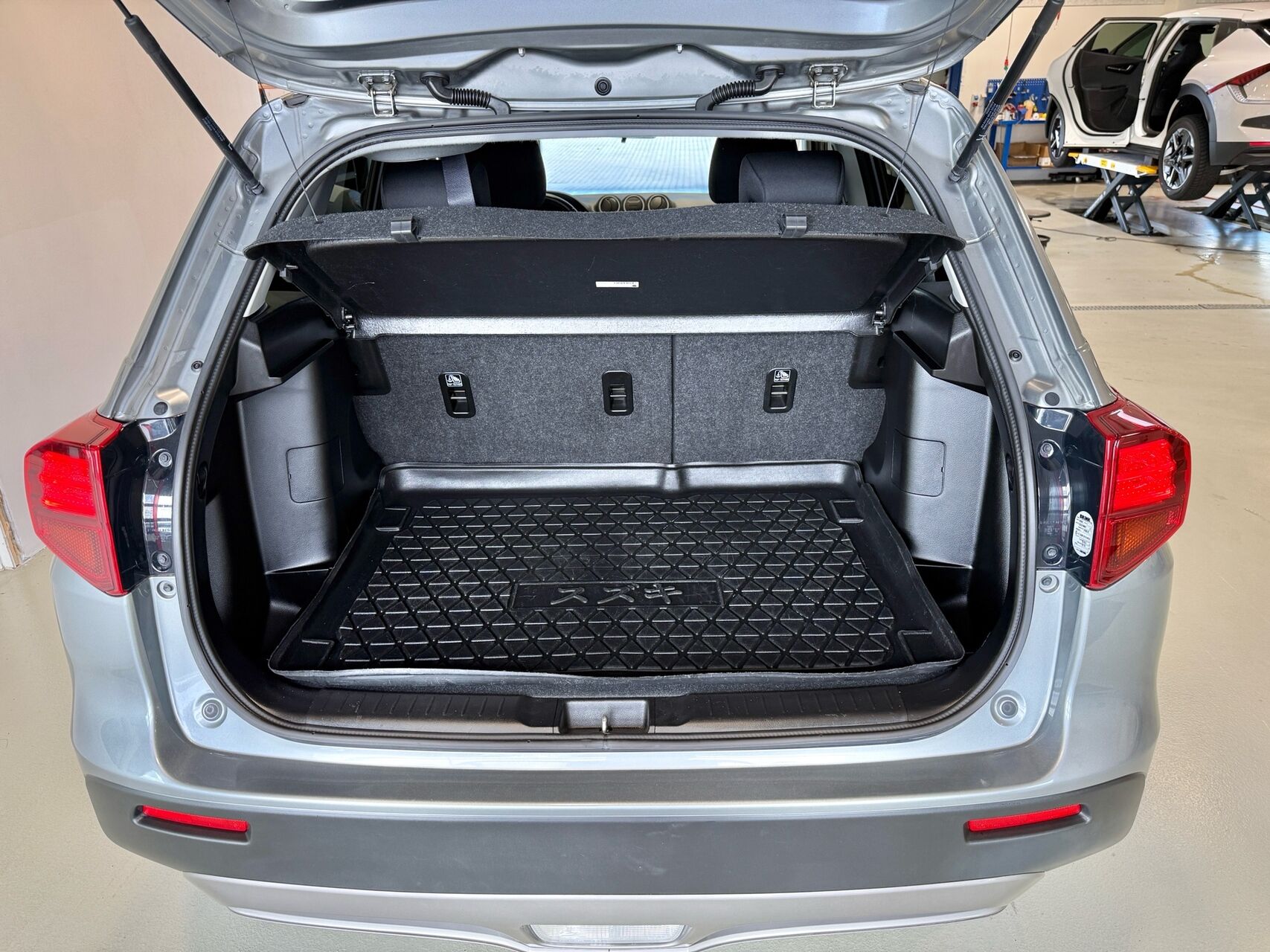 Billede af Suzuki Vitara 1,0 Boosterjet Active 112HK 5d 6g Aut.