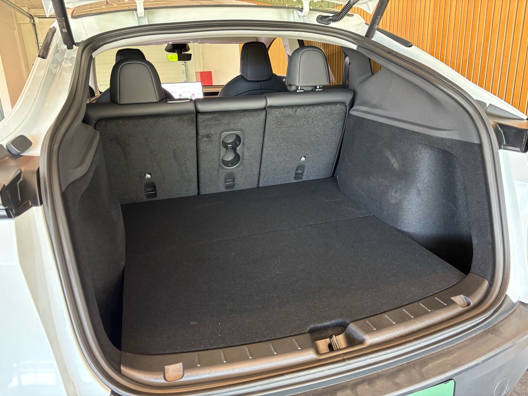 Billede af Tesla Model Y EL Standard Range RWD 299HK 5d Aut.