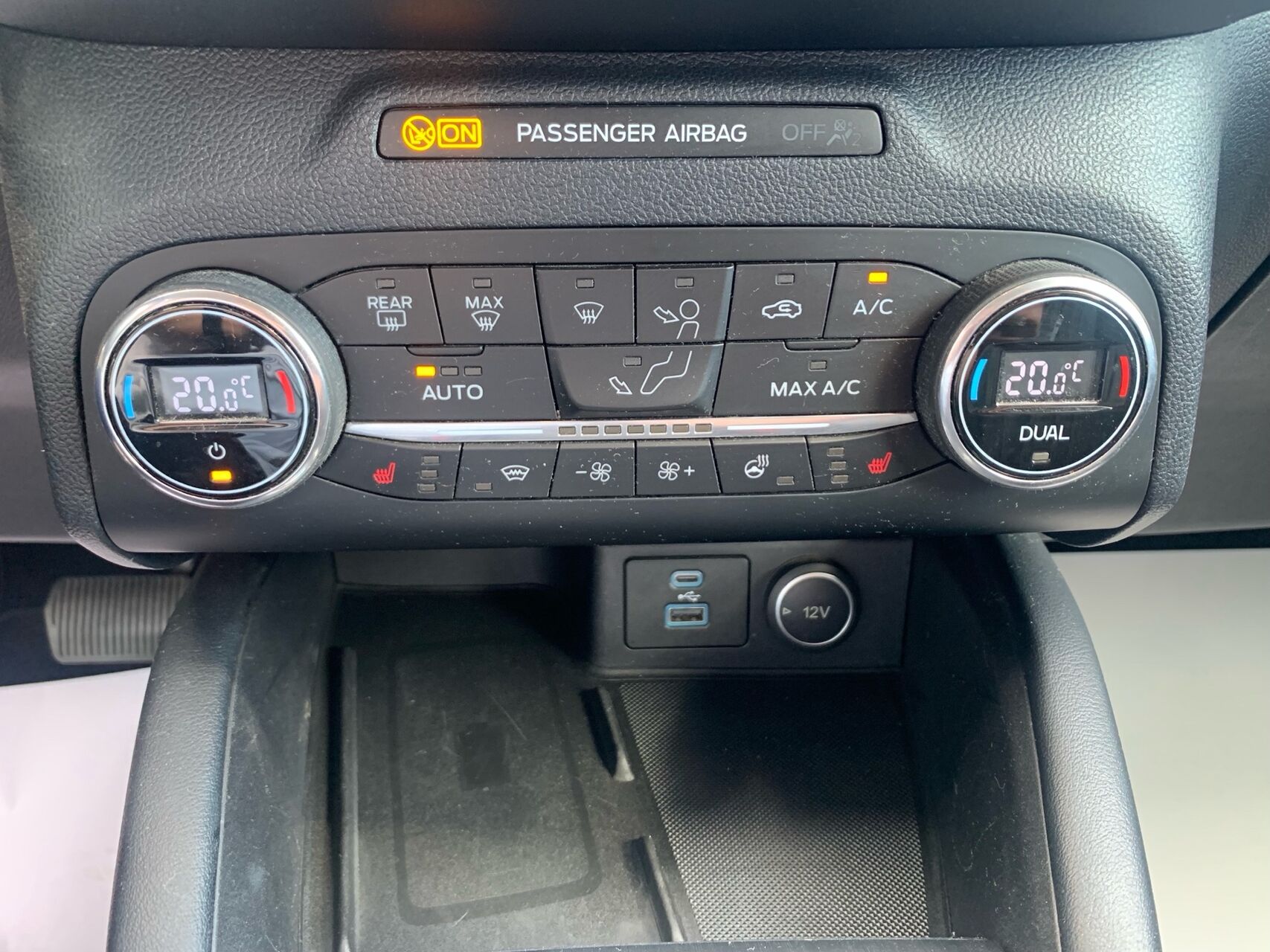 Billede af Ford Kuga 2,5 Plugin-hybrid Vignale CVT 225HK 5d Trinl. Gear