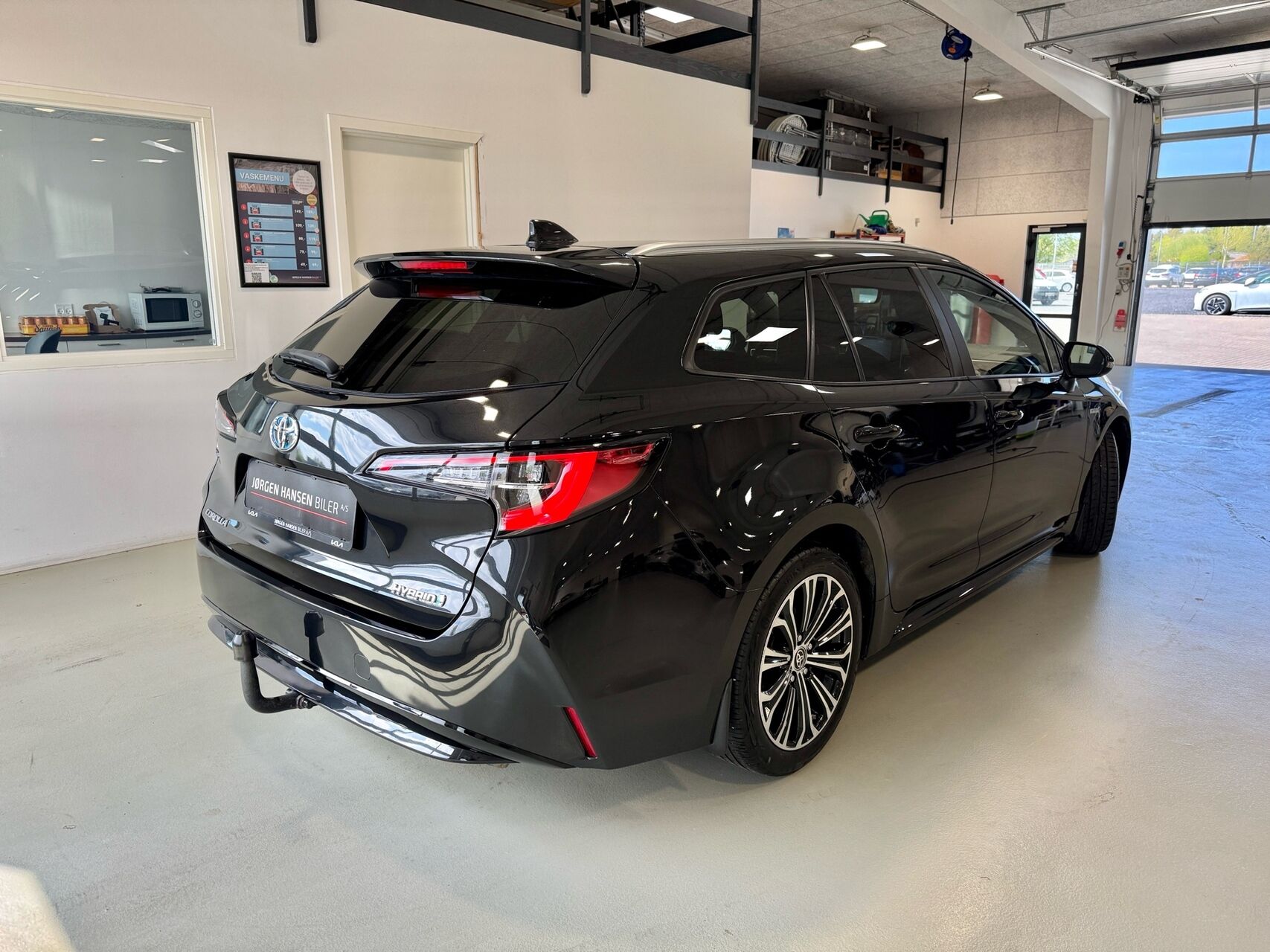 Billede af Toyota Corolla Touring Sports 1,8 Hybrid H3 Smart E-CVT 122HK Stc Trinl. Gear