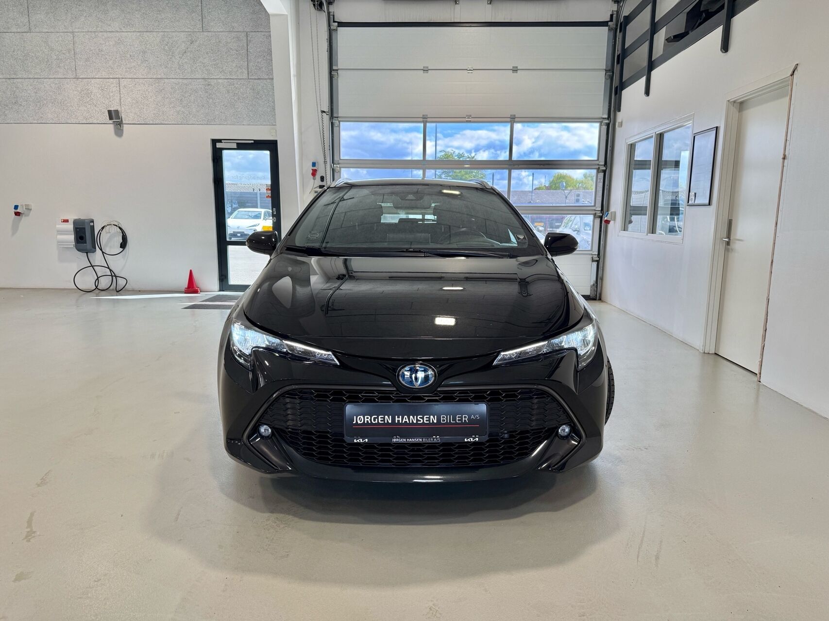 Billede af Toyota Corolla Touring Sports 1,8 Hybrid H3 Smart E-CVT 122HK Stc Trinl. Gear