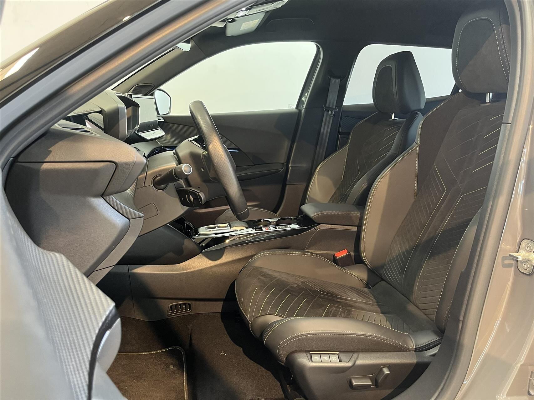 Billede af Peugeot e-2008 EL GT 156HK 5d Aut.