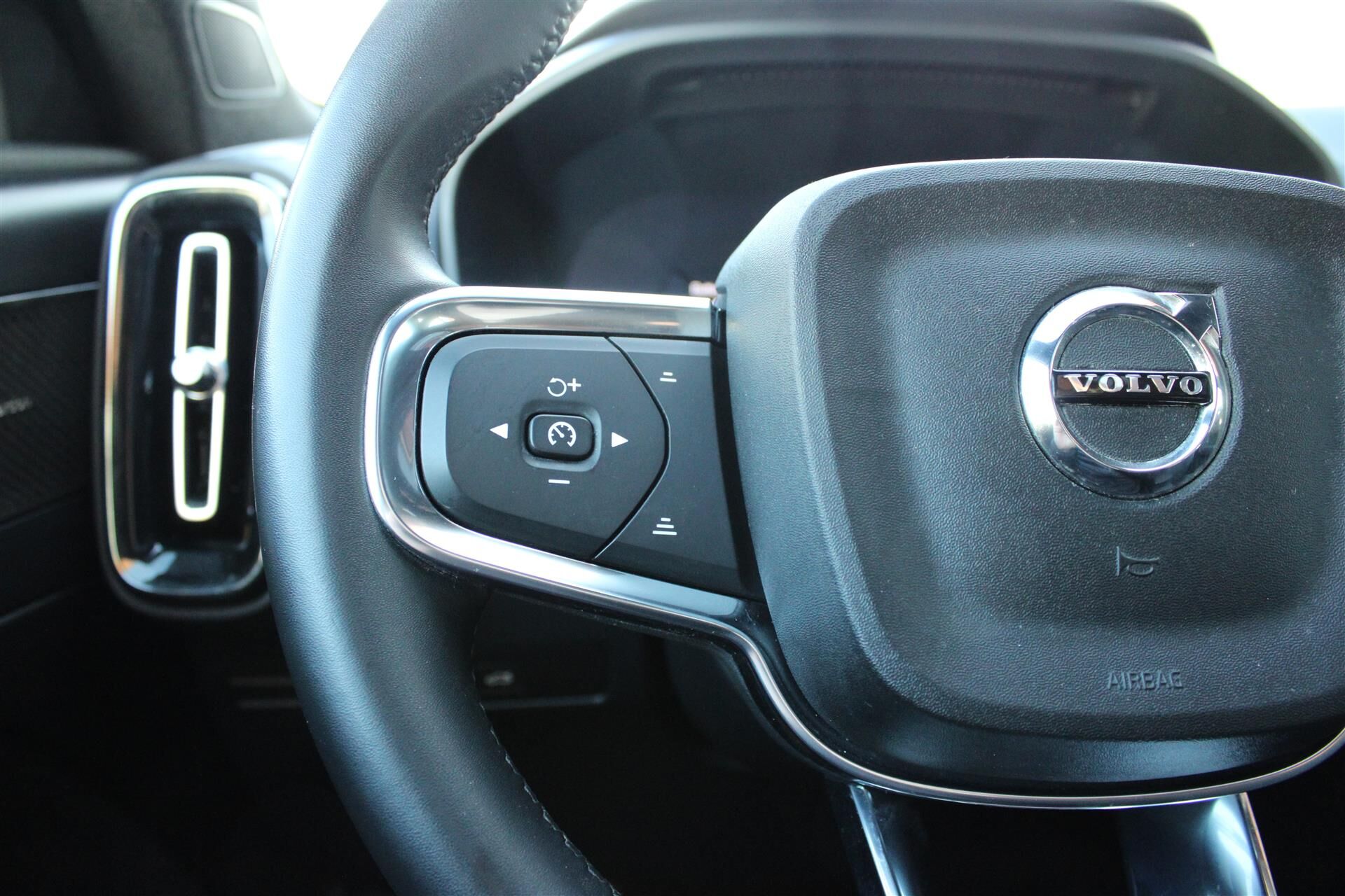 Billede af Volvo XC40 P8 Recharge Twin Ultimate AWD 408HK 5d Aut.