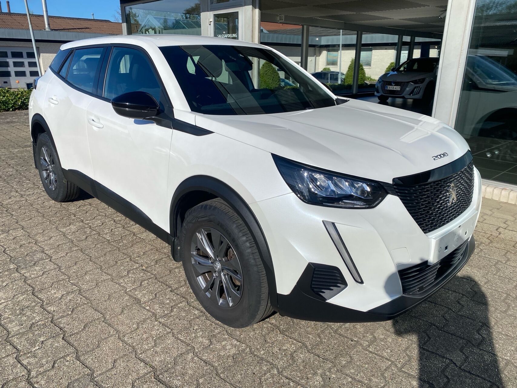 Billede af Peugeot 2008 1,2 PureTech Vision Pack EAT8 130HK 5d 8g Aut.