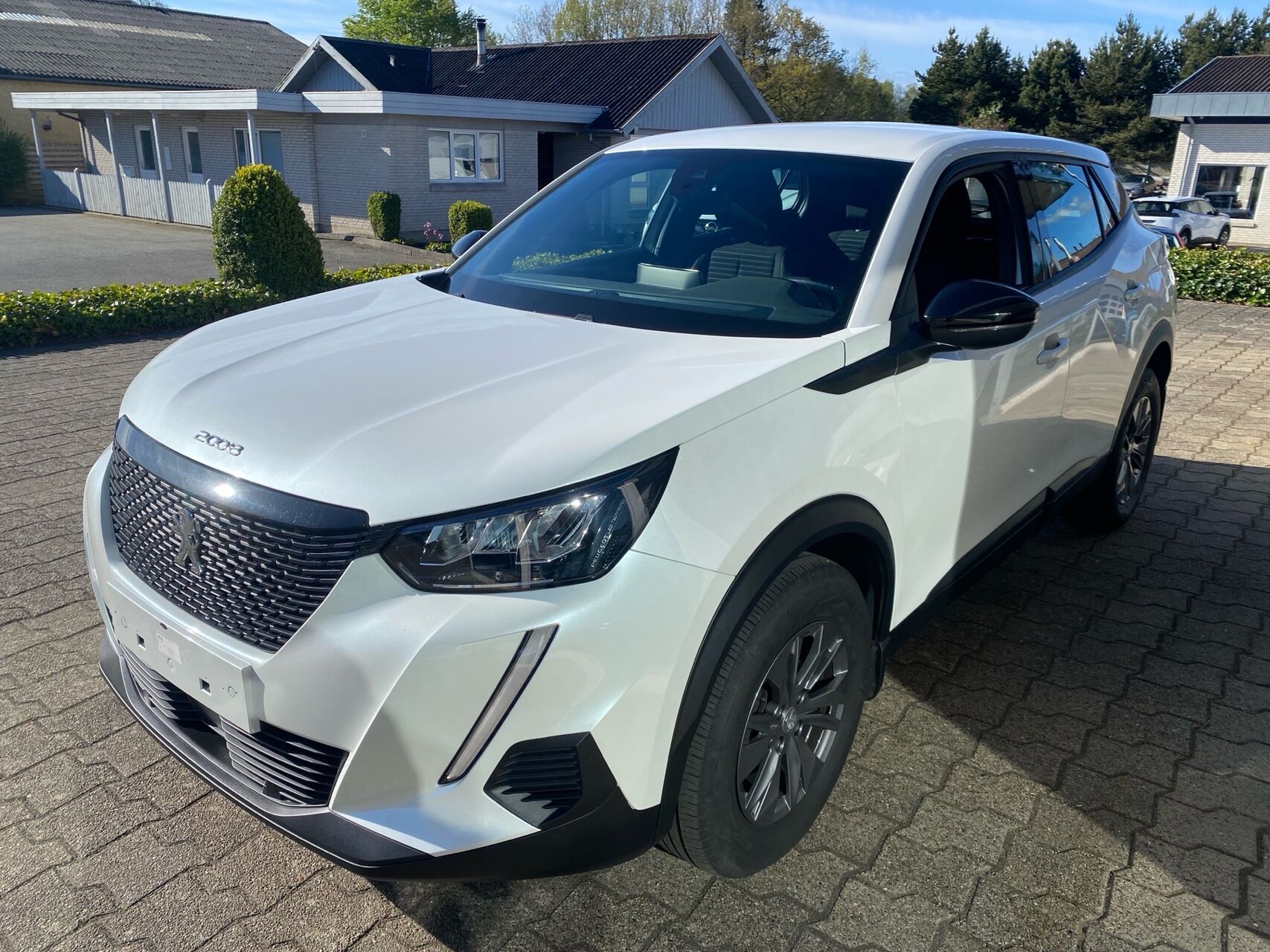 Billede af Peugeot 2008 1,2 PureTech Vision Pack EAT8 130HK 5d 8g Aut.