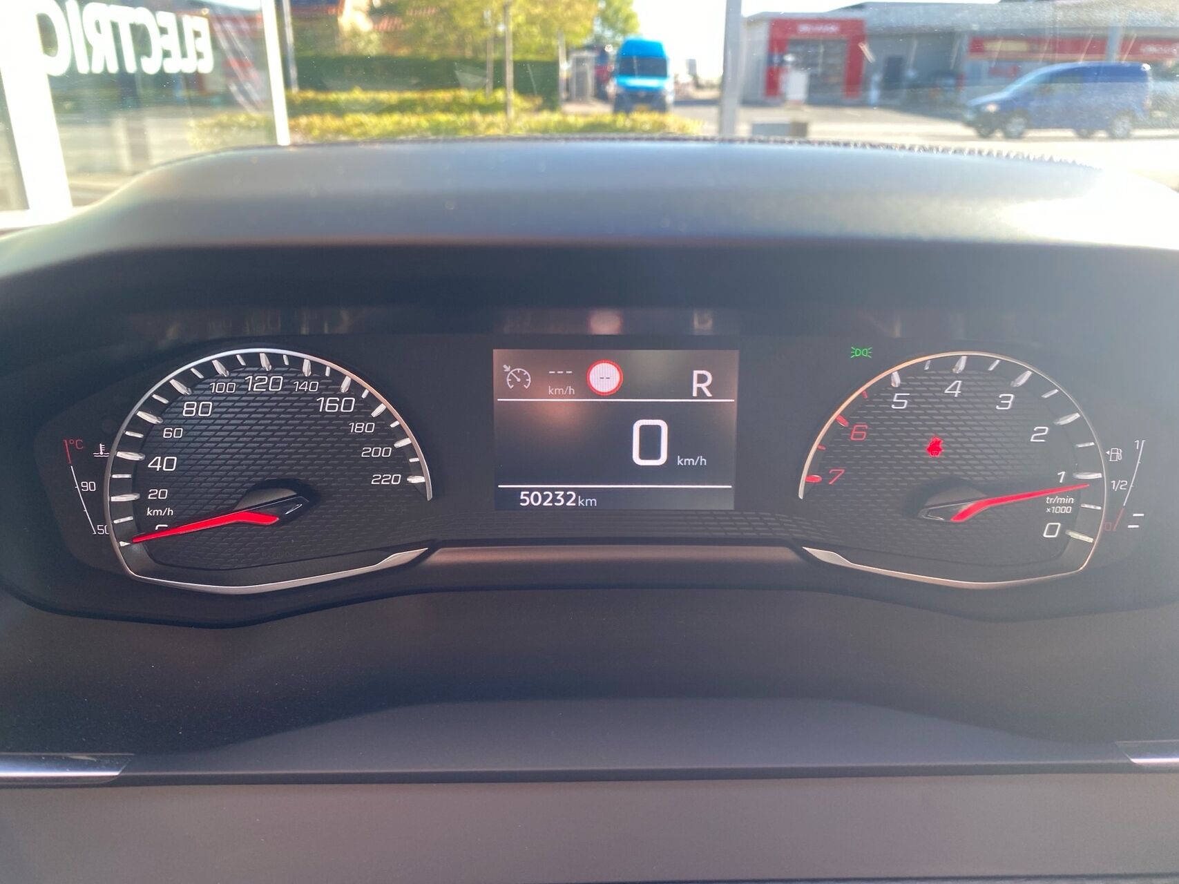 Billede af Peugeot 2008 1,2 PureTech Vision Pack EAT8 130HK 5d 8g Aut.
