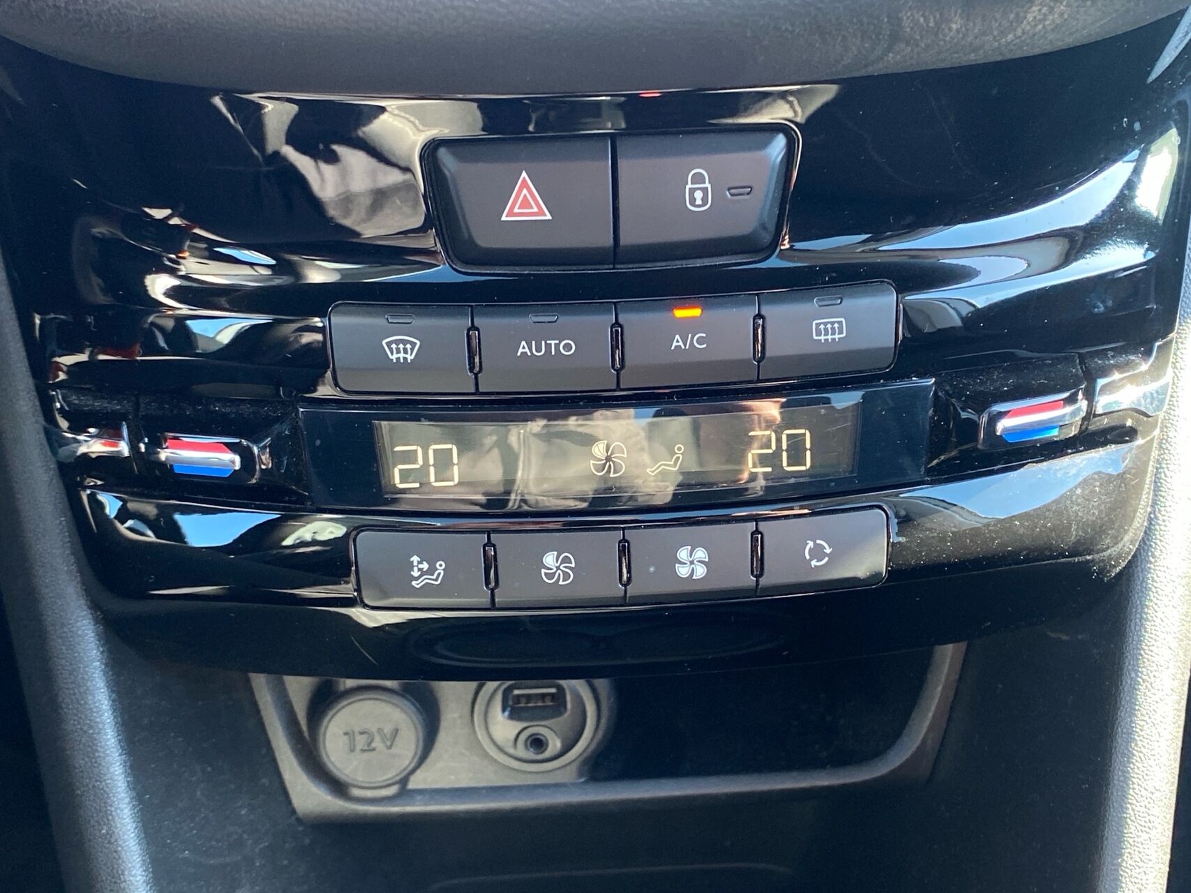 Billede af Peugeot 208 1,6 BlueHDi Envy 100HK 5d