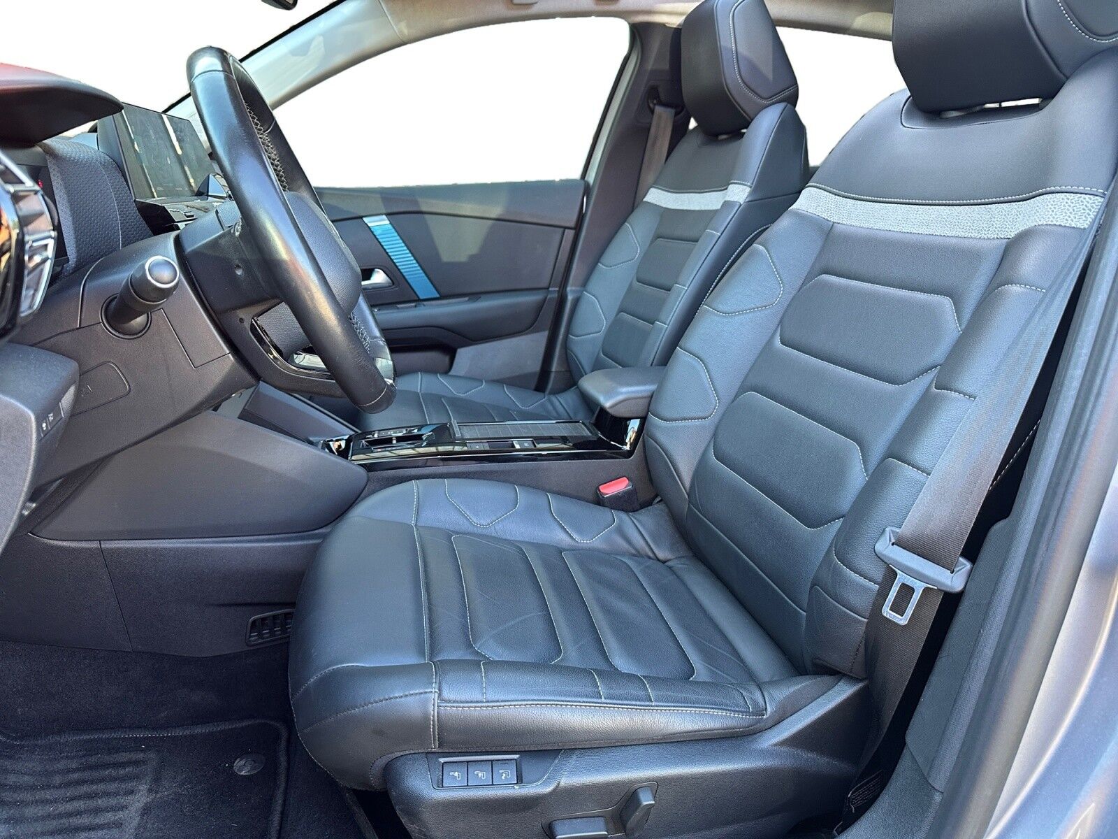 Billede af Citroën e-C4 EL Shine Sport 136HK 5d Aut.