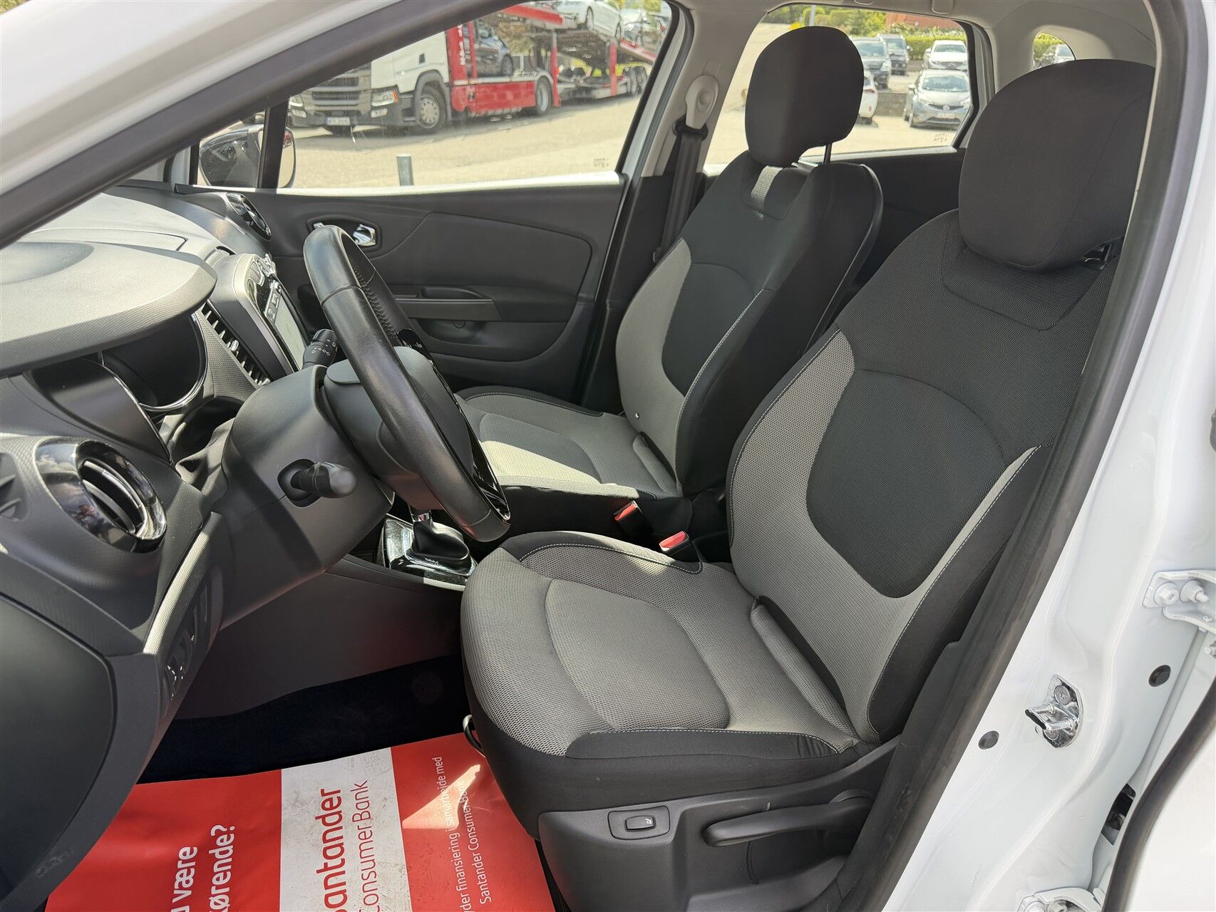 Billede af Renault Captur 1,2 TCE Expression Navi Style EDC 120HK 5d 6g Aut.
