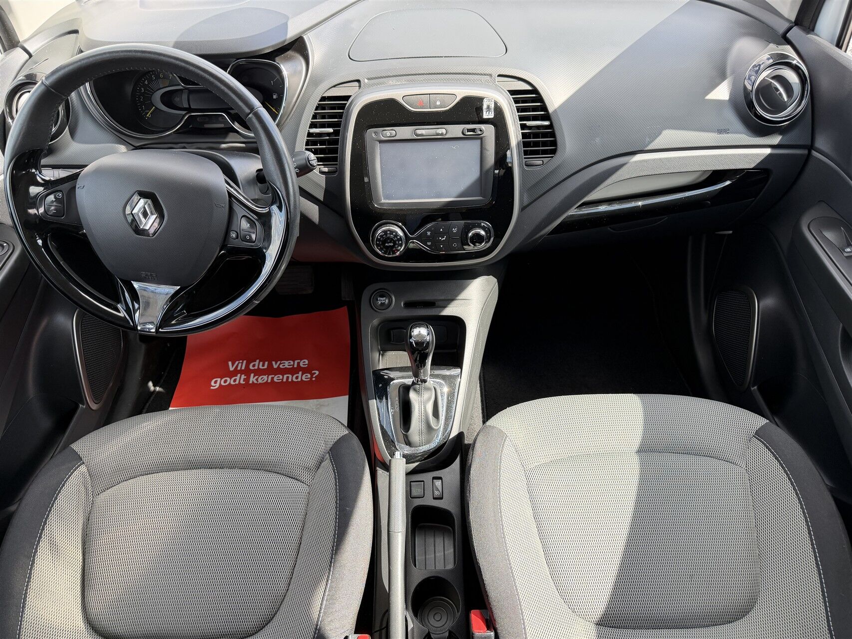 Billede af Renault Captur 1,2 TCE Expression Navi Style EDC 120HK 5d 6g Aut.