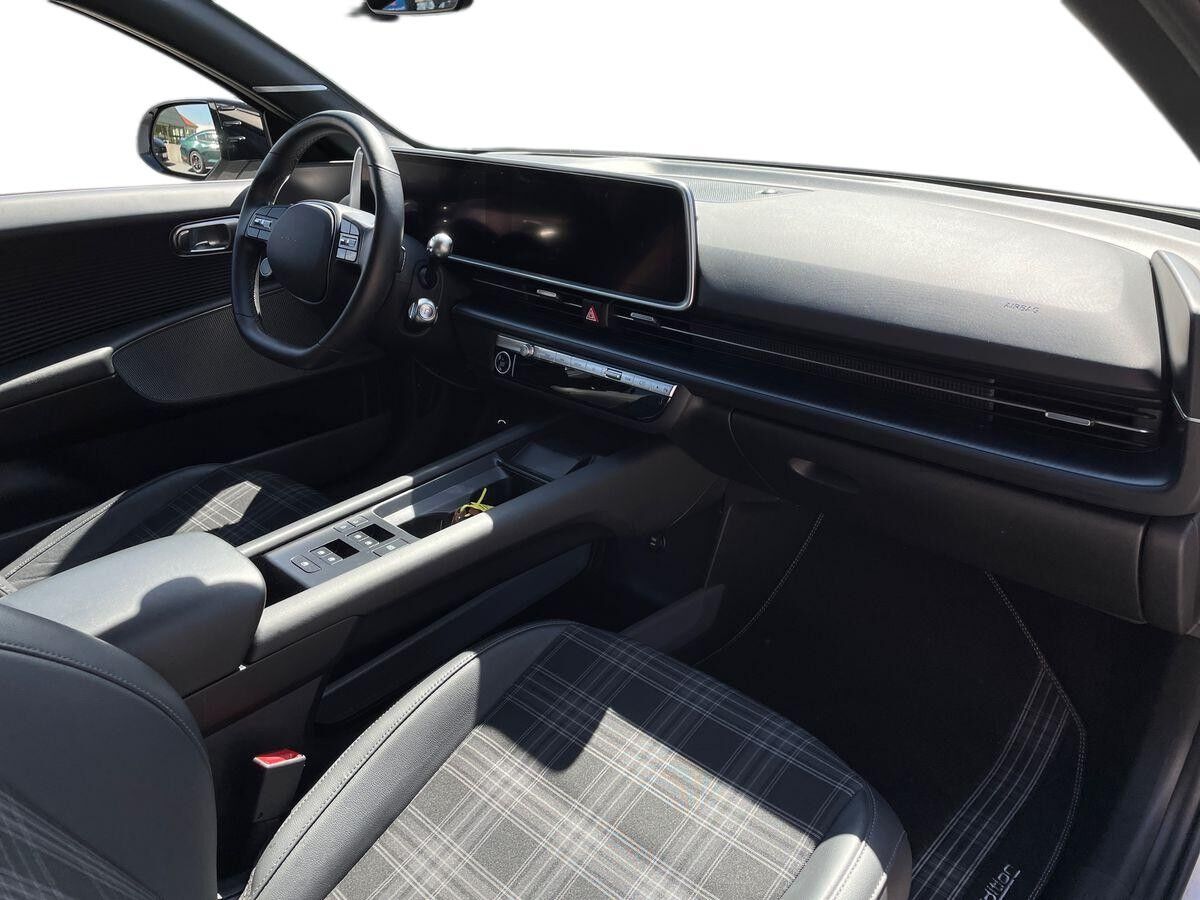 Billede af Hyundai Ioniq 6 Electric 77,4 kWh First Edition 4WD 325HK Aut.