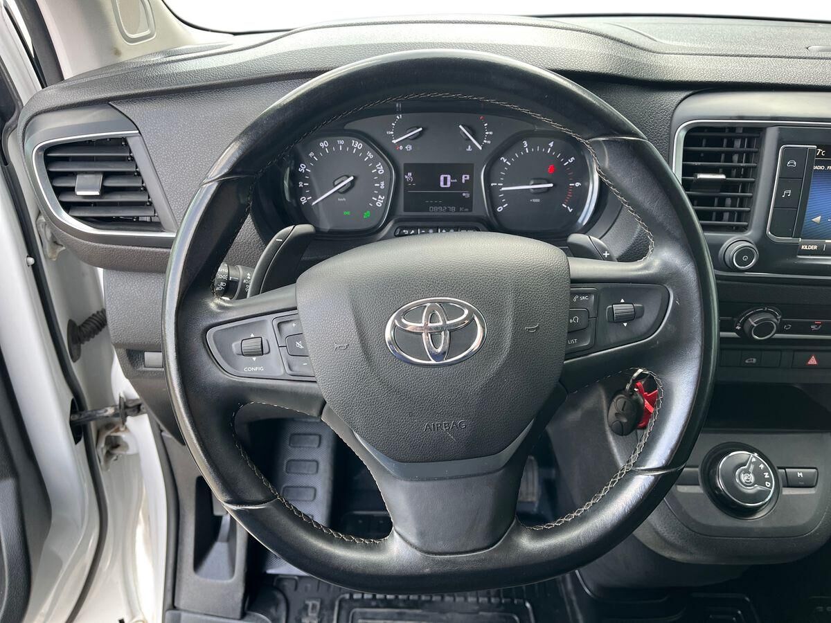 Billede af Toyota Proace Long 2,0 D Comfort Master Black Pack m/ bagklap (Proace 180) 177HK Van 8g Aut.