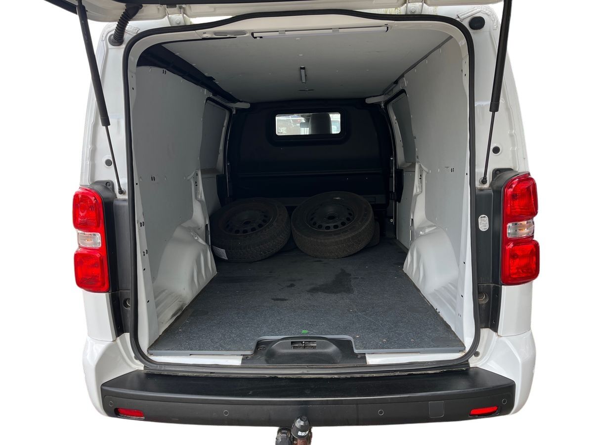 Billede af Toyota Proace Long 2,0 D Comfort Master Black Pack m/ bagklap (Proace 180) 177HK Van 8g Aut.