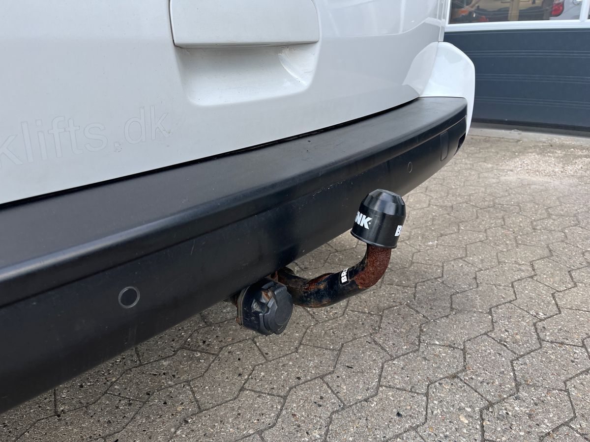 Billede af Toyota Proace Long 2,0 D Comfort Master Black Pack m/ bagklap (Proace 180) 177HK Van 8g Aut.