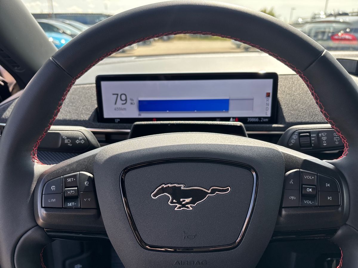 Billede af Ford Mustang Mach-E EL UR Premium 294HK 5d Aut.