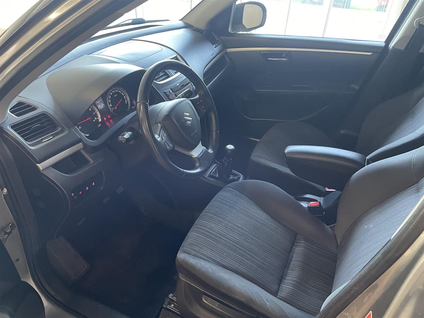 Billede af Suzuki Swift 1,2 Dualjet 16V Club 90HK 5d
