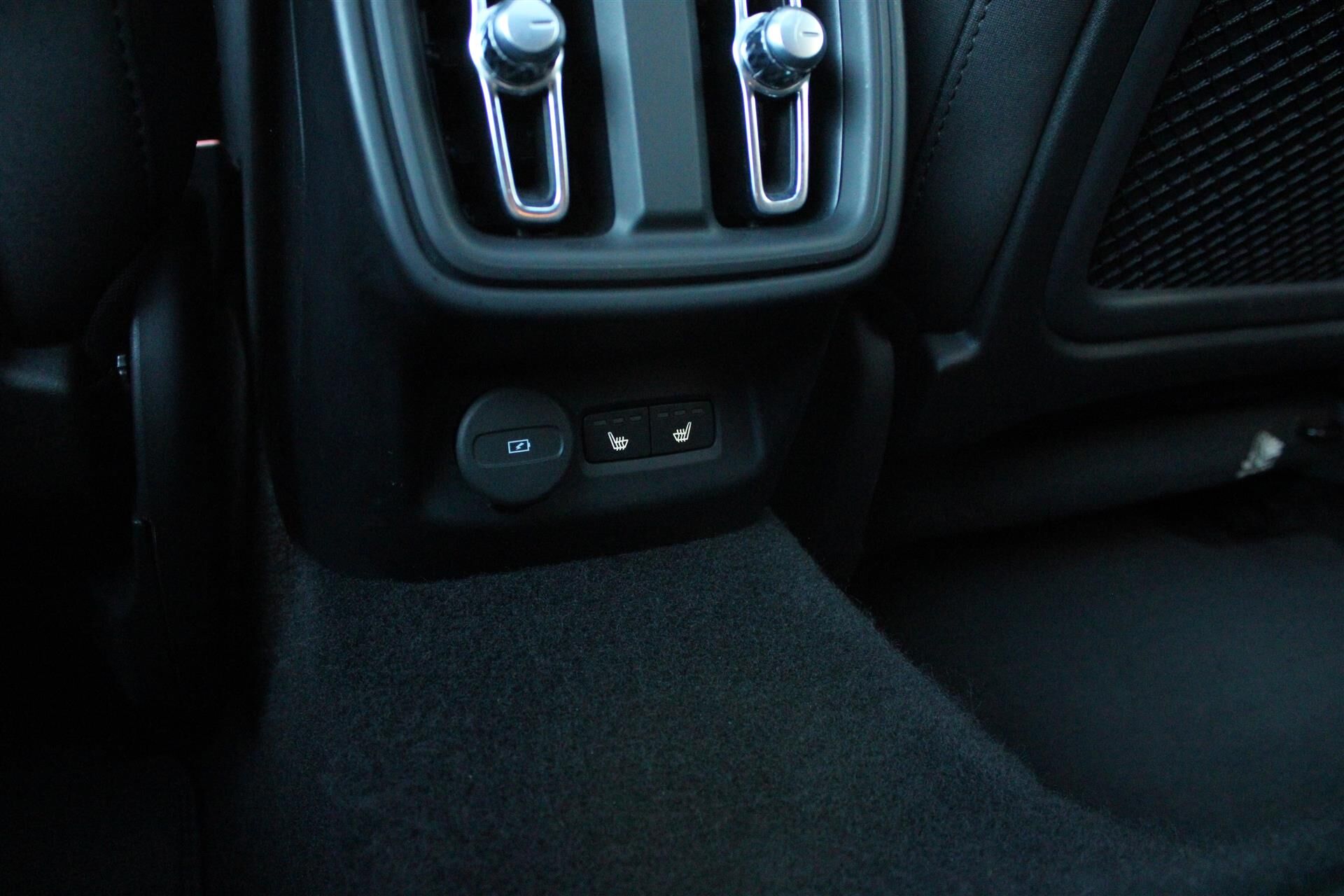Billede af Polestar 2 EL Long Range Plus AWD 408HK 5d Aut.