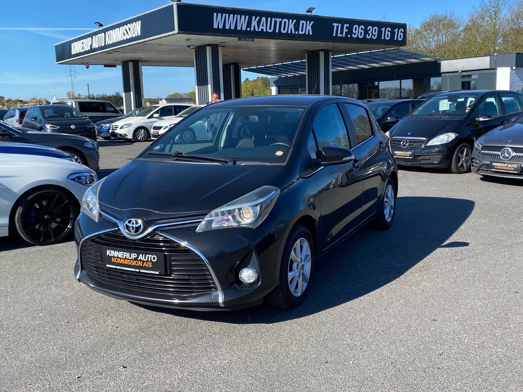 Billede af Toyota Yaris 1,3 VVT-I Lounge Edition 100HK 5d 6g