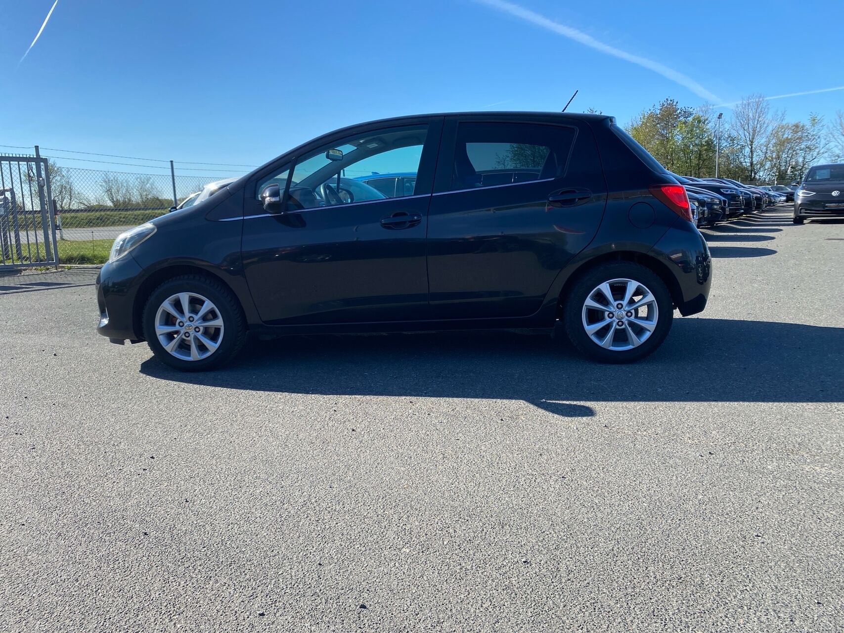 Billede af Toyota Yaris 1,3 VVT-I Lounge Edition 100HK 5d 6g