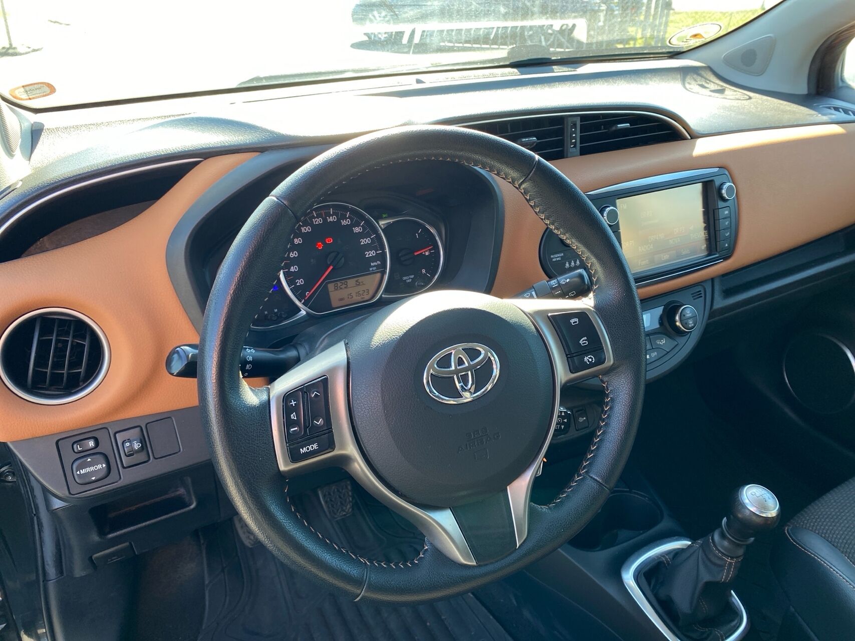 Billede af Toyota Yaris 1,3 VVT-I Lounge Edition 100HK 5d 6g