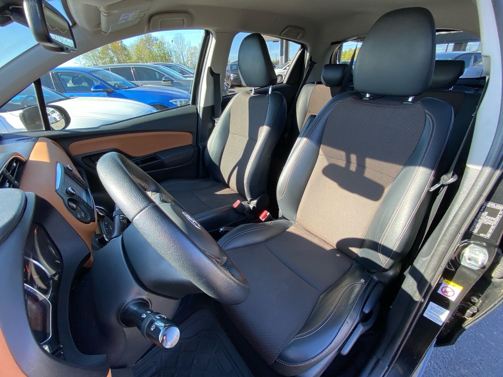 Billede af Toyota Yaris 1,3 VVT-I Lounge Edition 100HK 5d 6g