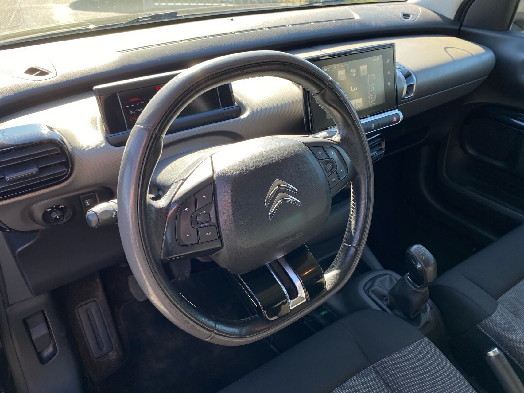 Billede af Citroën C4 Cactus 1,6 Blue HDi Feel Complet start/stop 100HK 5d