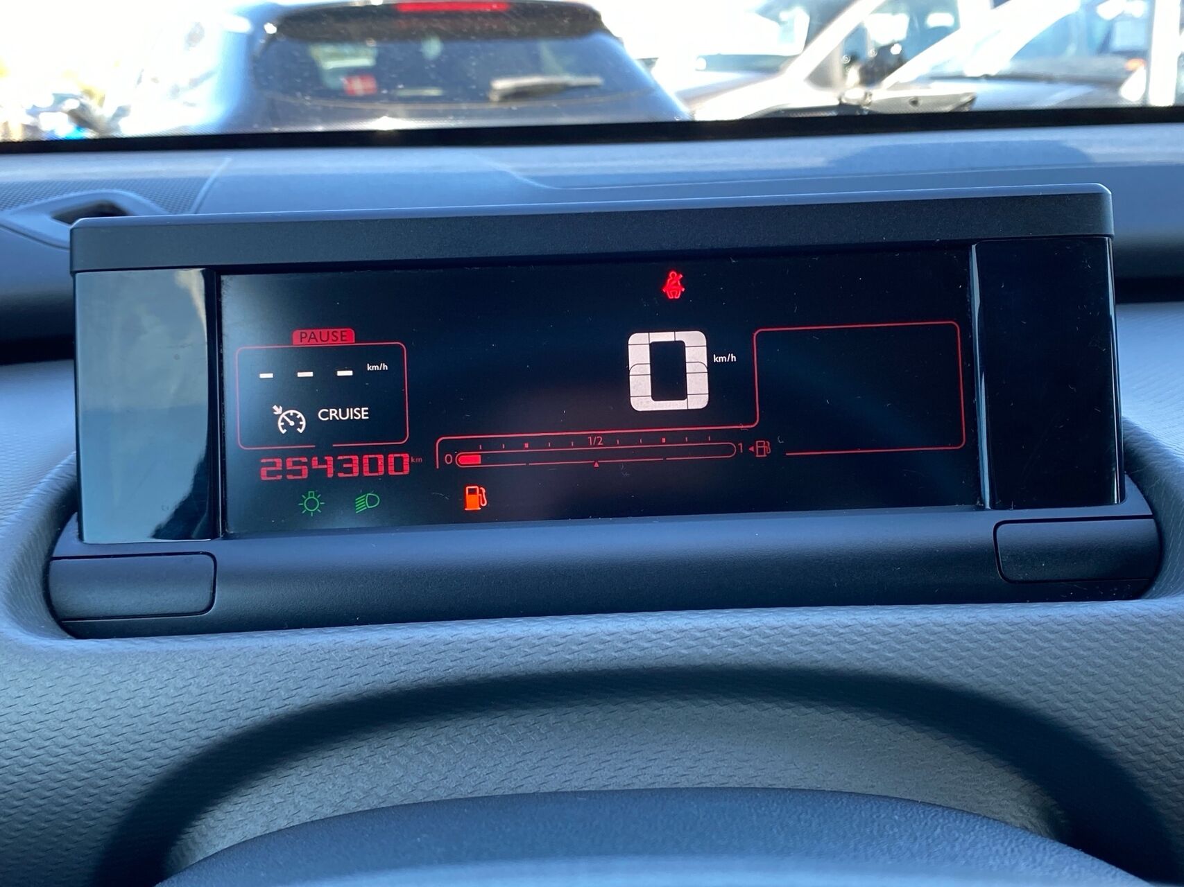 Billede af Citroën C4 Cactus 1,6 Blue HDi Feel Complet start/stop 100HK 5d