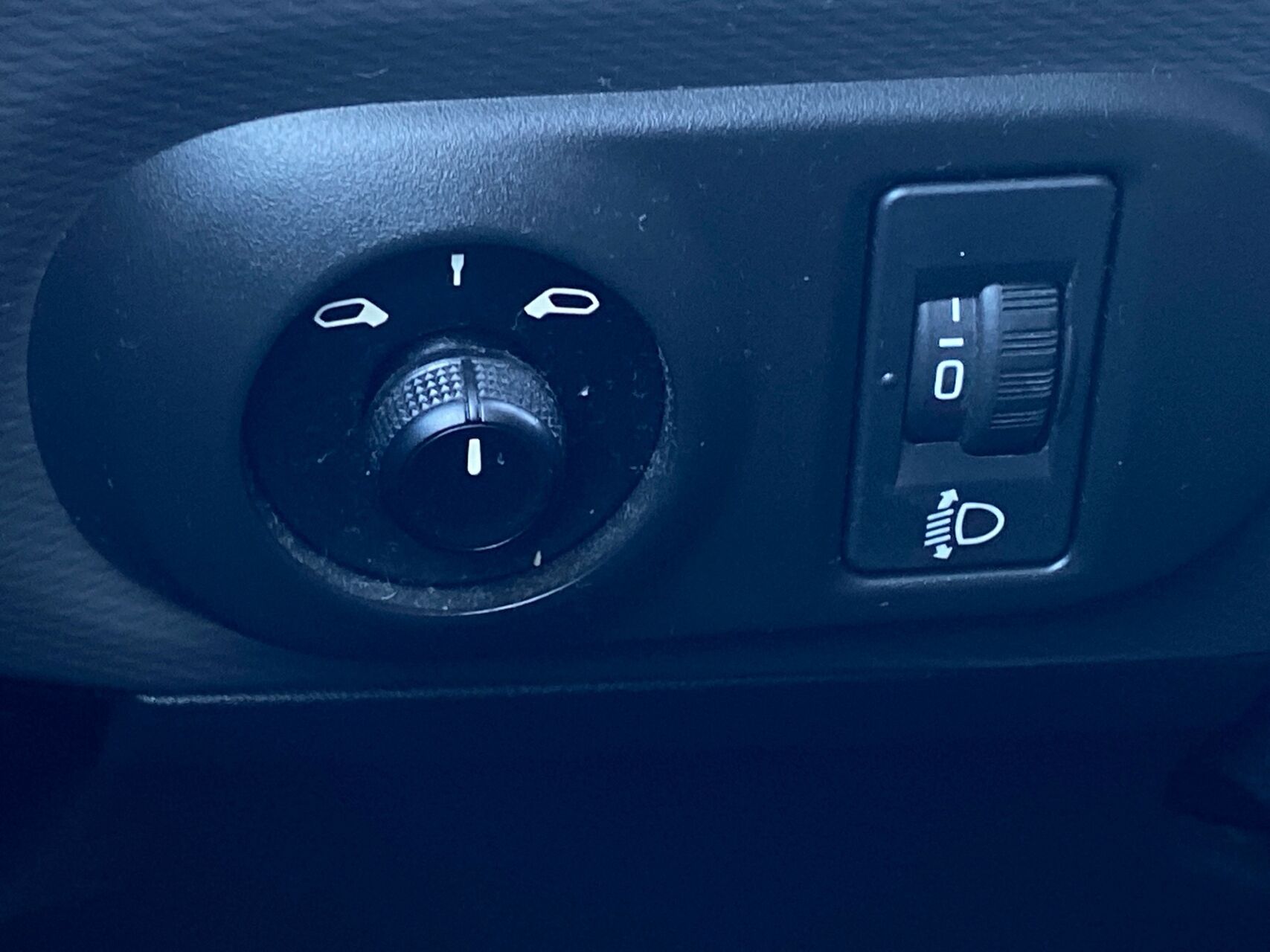 Billede af Citroën C4 Cactus 1,6 Blue HDi Feel Complet start/stop 100HK 5d