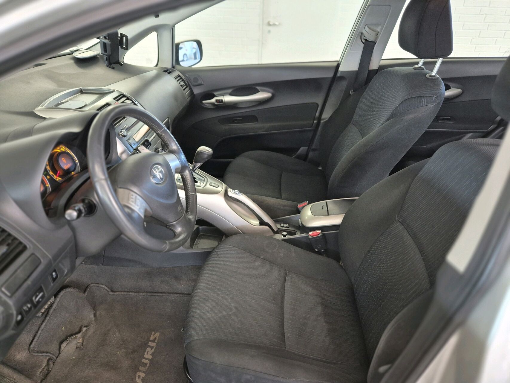 Billede af Toyota Auris 1,6 VVT-I Linea Luna 124HK 5d Aut.