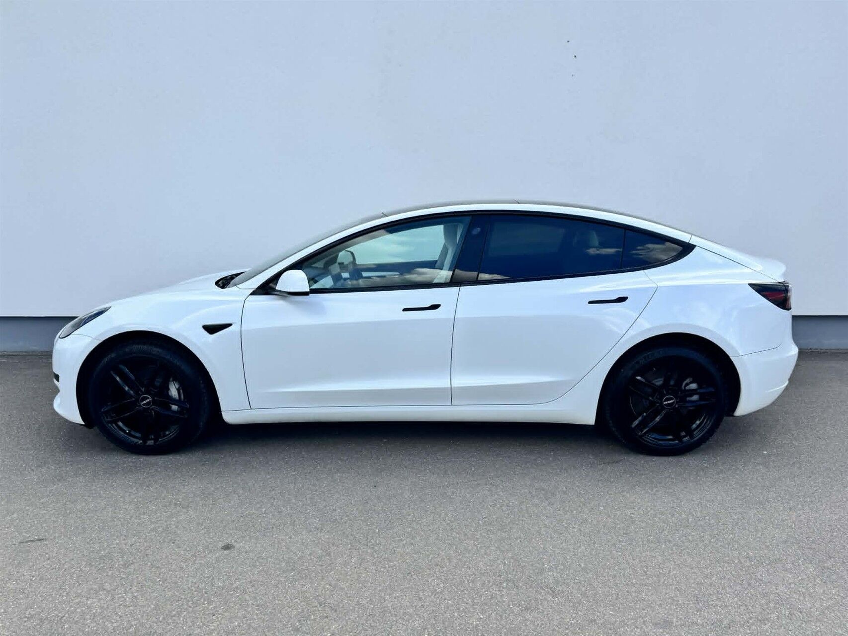 Billede af Tesla Model 3 EL Standard Range Plus 325HK Aut.
