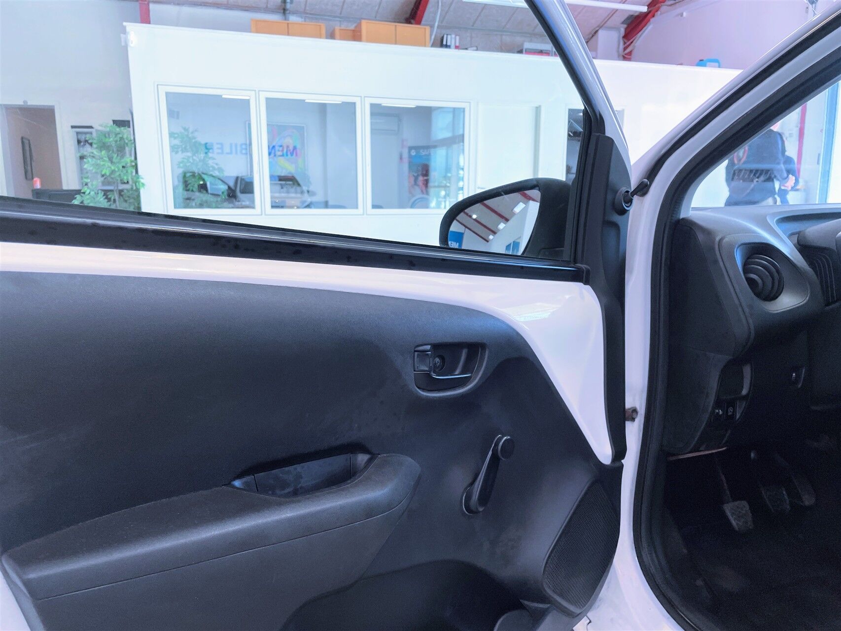 Billede af Peugeot 108 1,0 e-Vti Access 69HK 5d