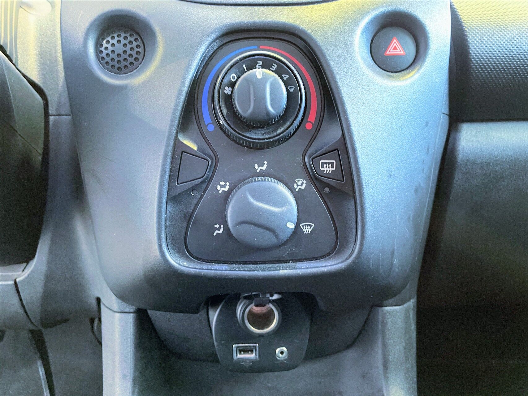Billede af Peugeot 108 1,0 e-Vti Access 69HK 5d
