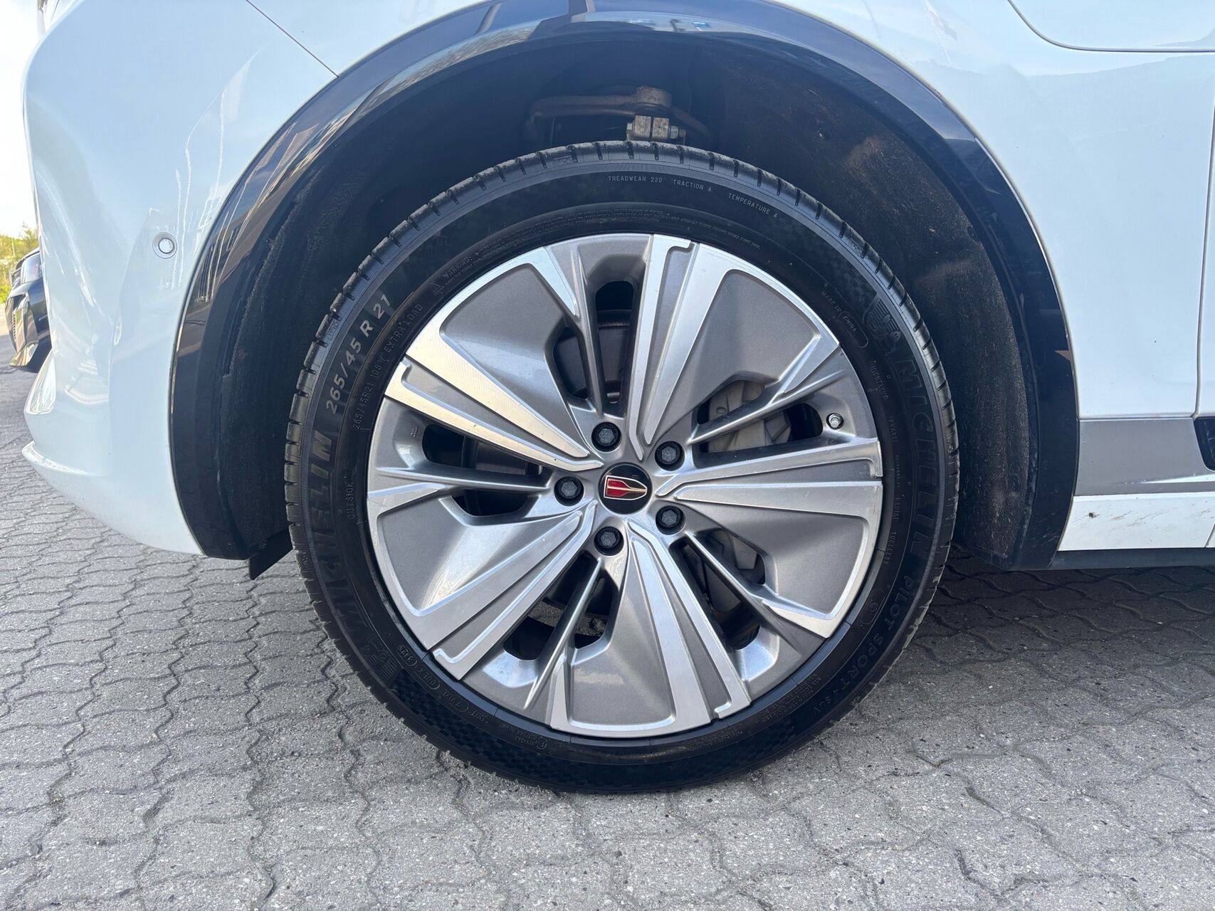 Billede af Hongqi E-HS9 EL Premium 4x4 551HK 5d Aut.