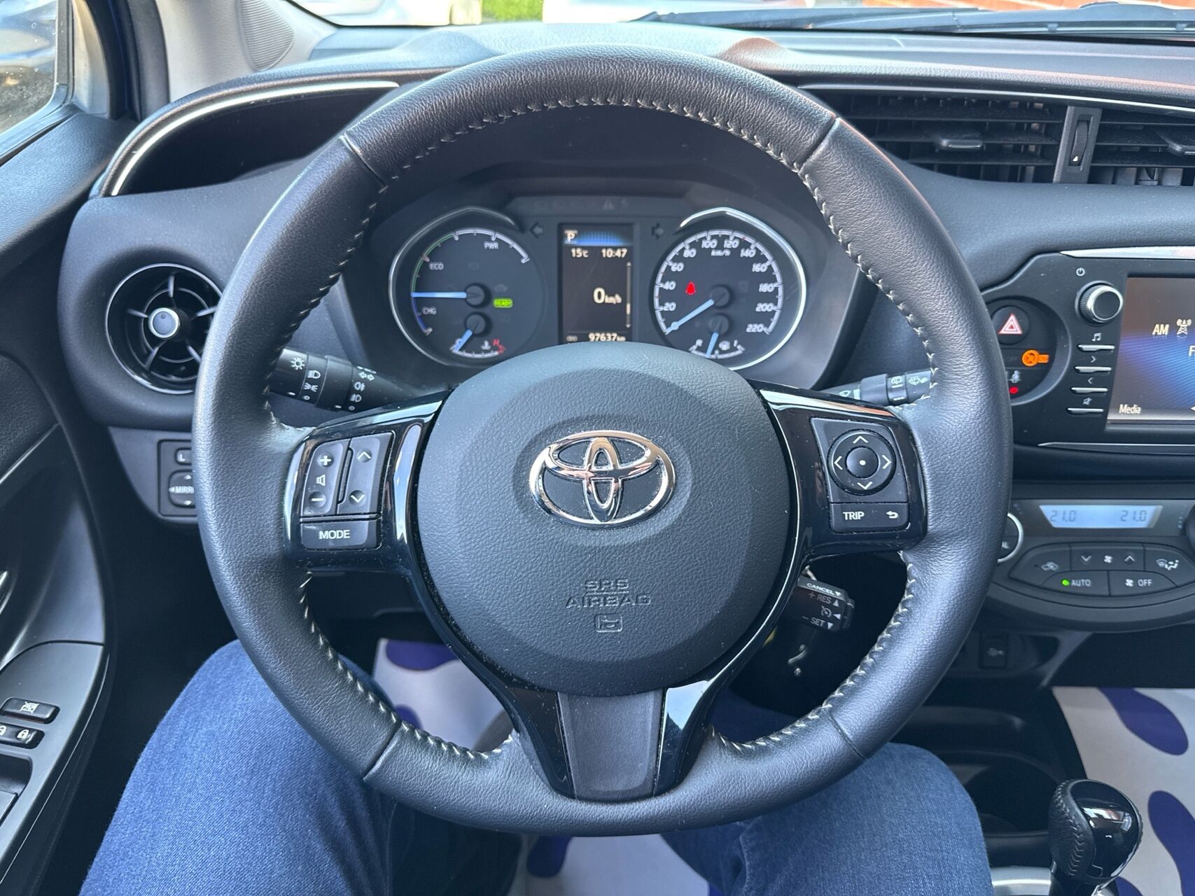 Billede af Toyota Yaris 1,5 Hybrid H2 Exclusive E-CVT 100HK 5d Trinl. Gear