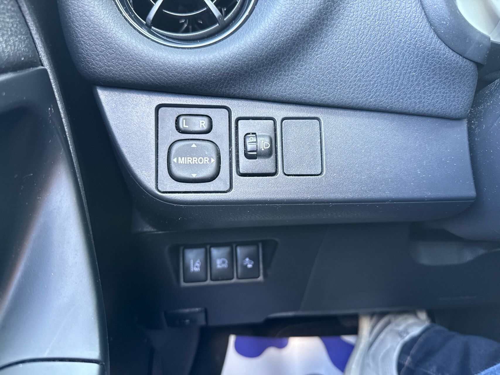 Billede af Toyota Yaris 1,5 Hybrid H2 Exclusive E-CVT 100HK 5d Trinl. Gear