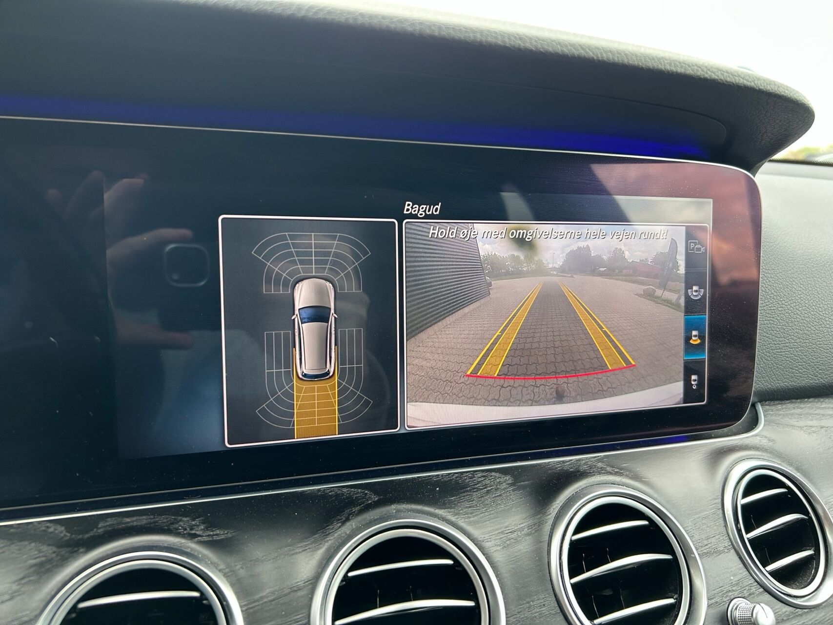 Billede af Mercedes-Benz E300 de T 2,0 Plugin-hybrid 9G-Tronic 306HK Stc Aut.