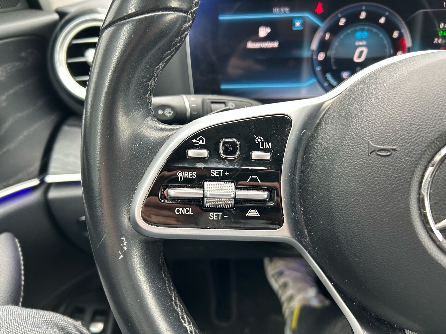 Billede af Mercedes-Benz E300 de T 2,0 Plugin-hybrid 9G-Tronic 306HK Stc Aut.