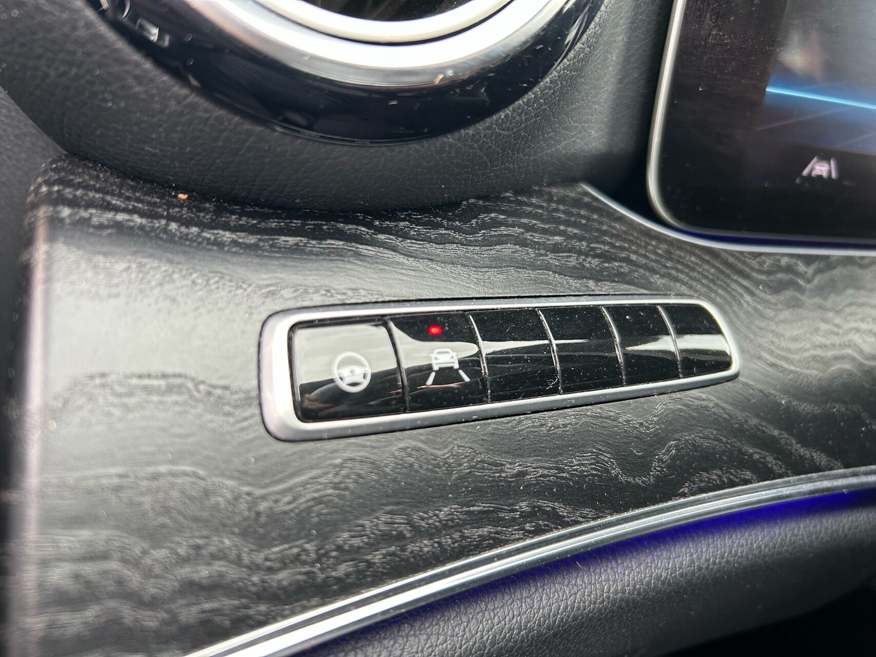 Billede af Mercedes-Benz E300 de T 2,0 Plugin-hybrid 9G-Tronic 306HK Stc Aut.