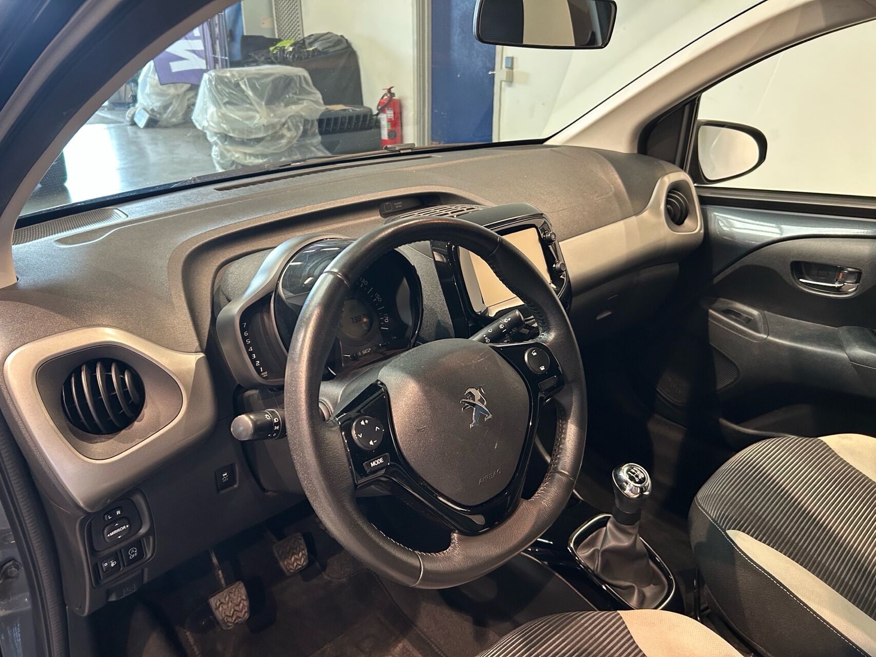 Billede af Peugeot 108 1,0 e-Vti Desire TOP! 69HK 5d