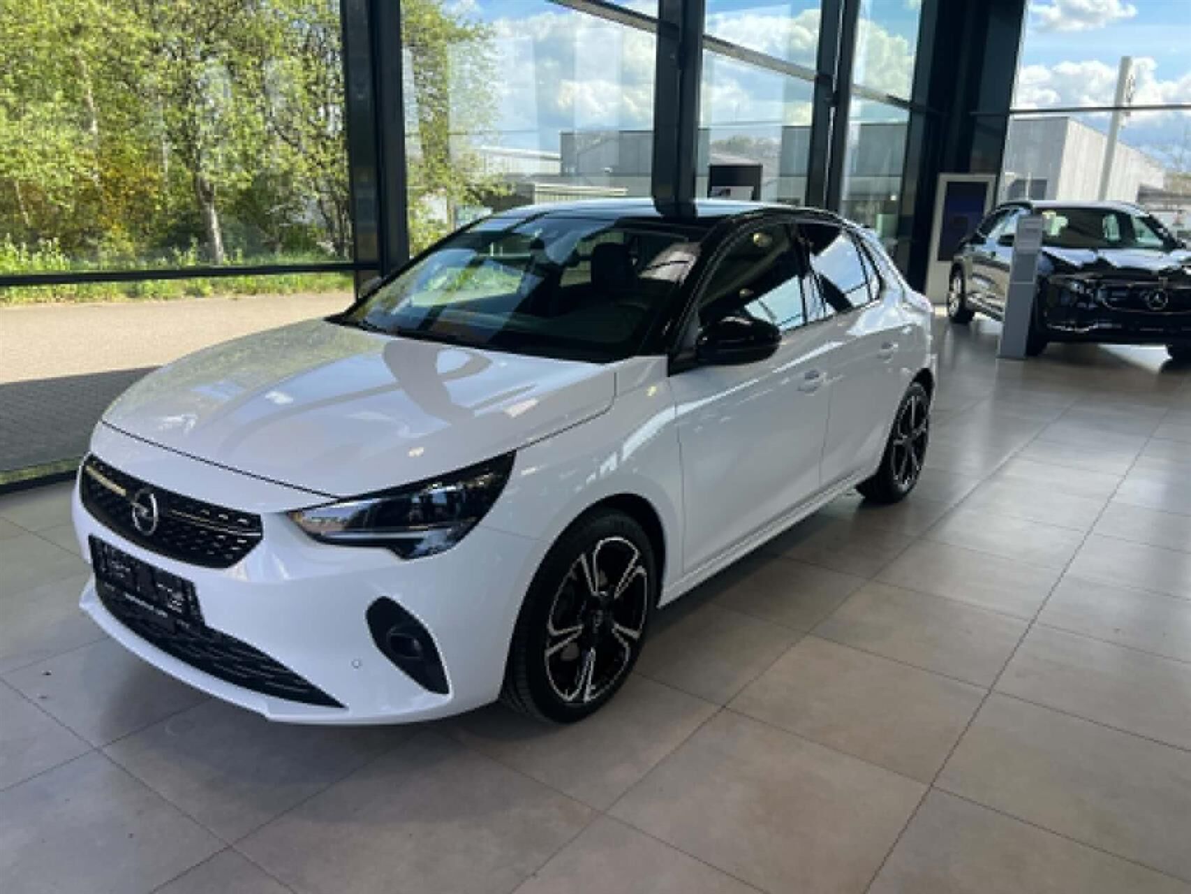 Billede af Opel Corsa 1,2 PureTech Sport EAT8 100HK 5d 8g Aut.