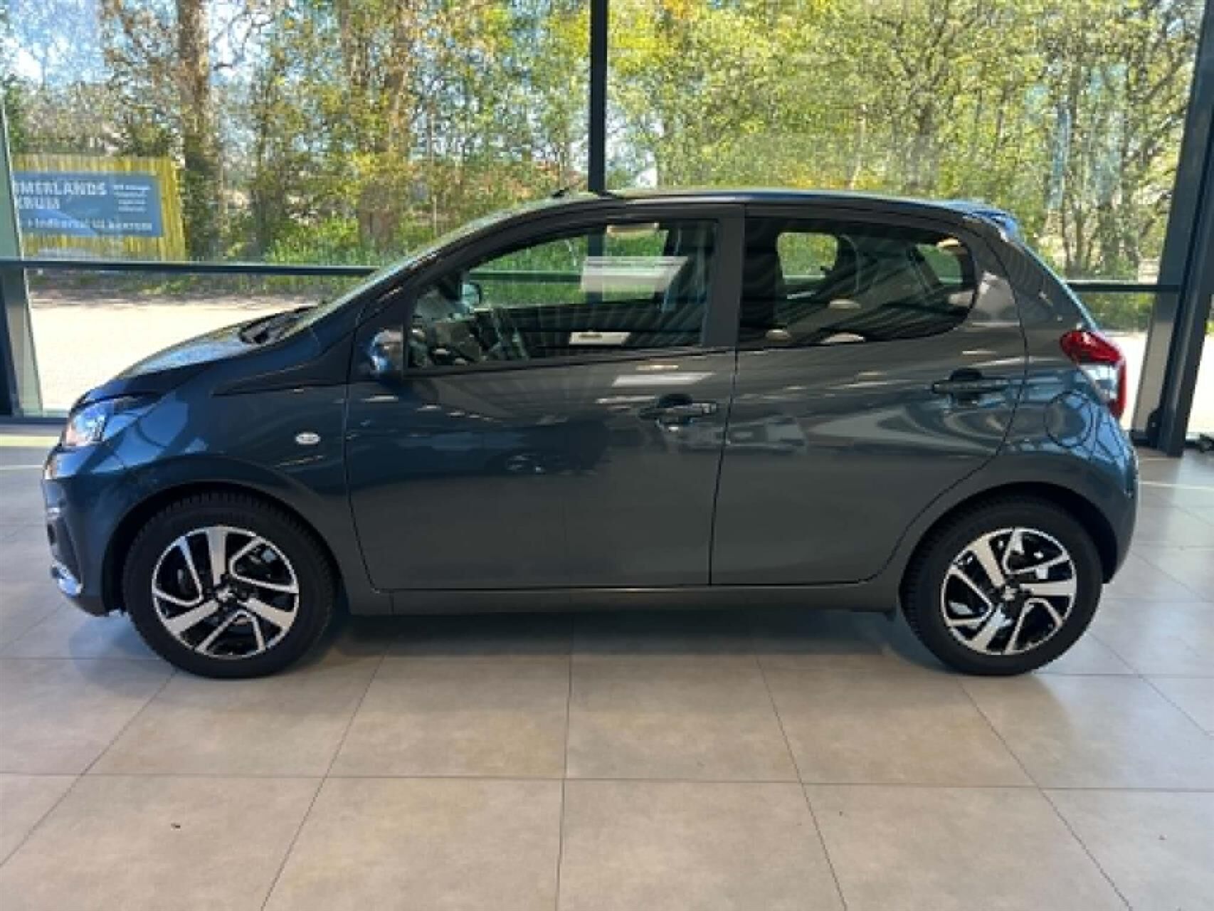 Billede af Peugeot 108 1,0 e-Vti Allure+ 72HK 5d