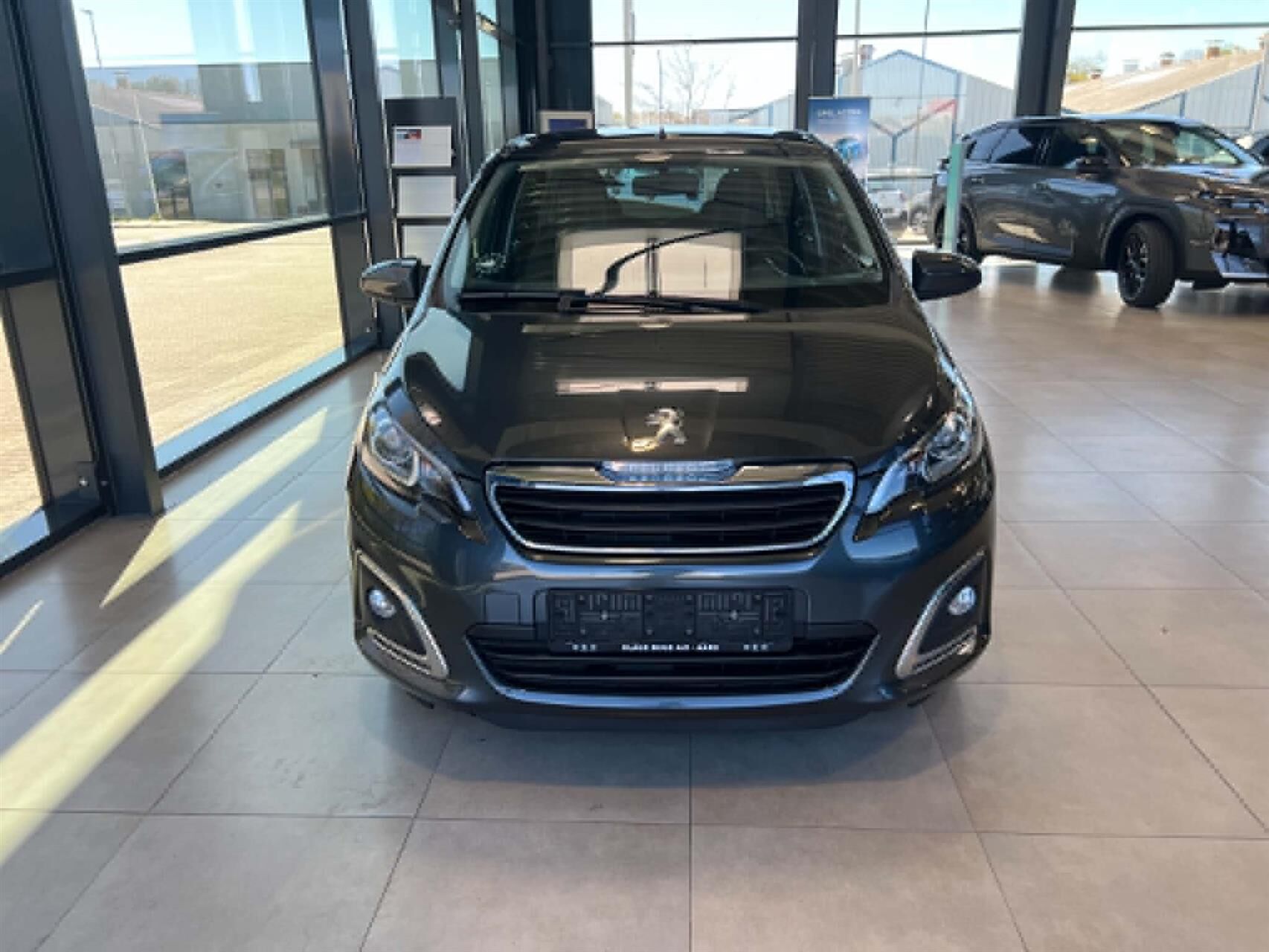 Billede af Peugeot 108 1,0 e-Vti Allure+ 72HK 5d