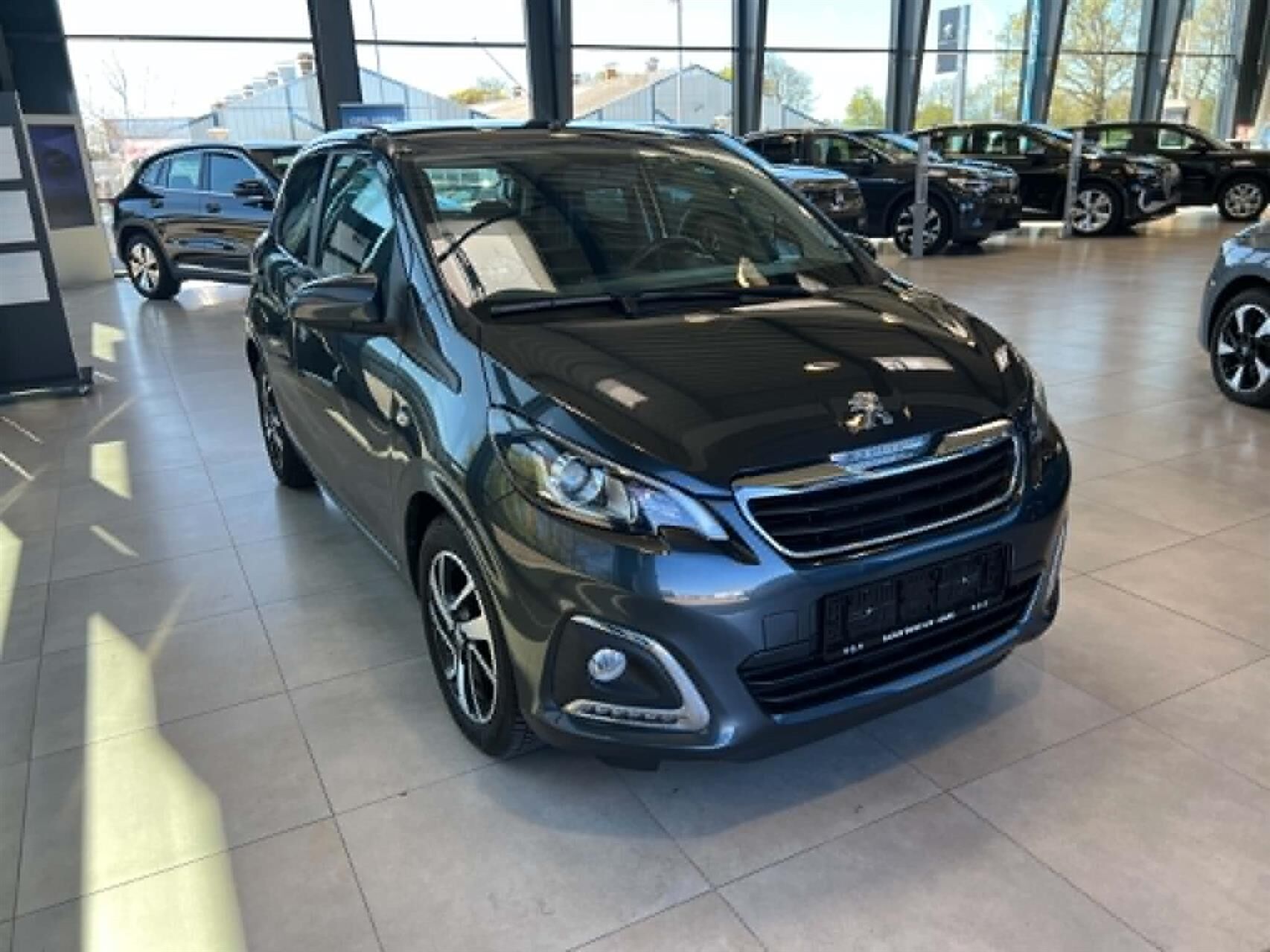Billede af Peugeot 108 1,0 e-Vti Allure+ 72HK 5d