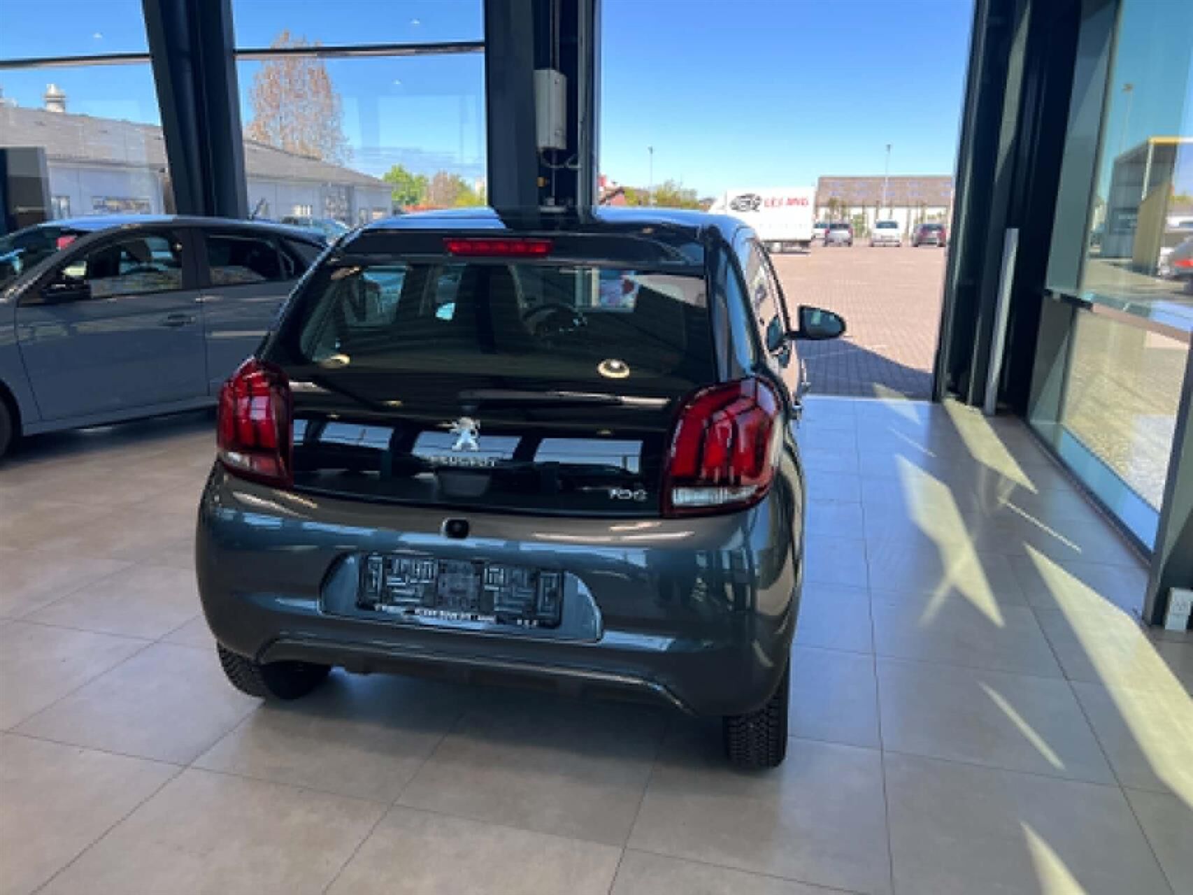 Billede af Peugeot 108 1,0 e-Vti Allure+ 72HK 5d