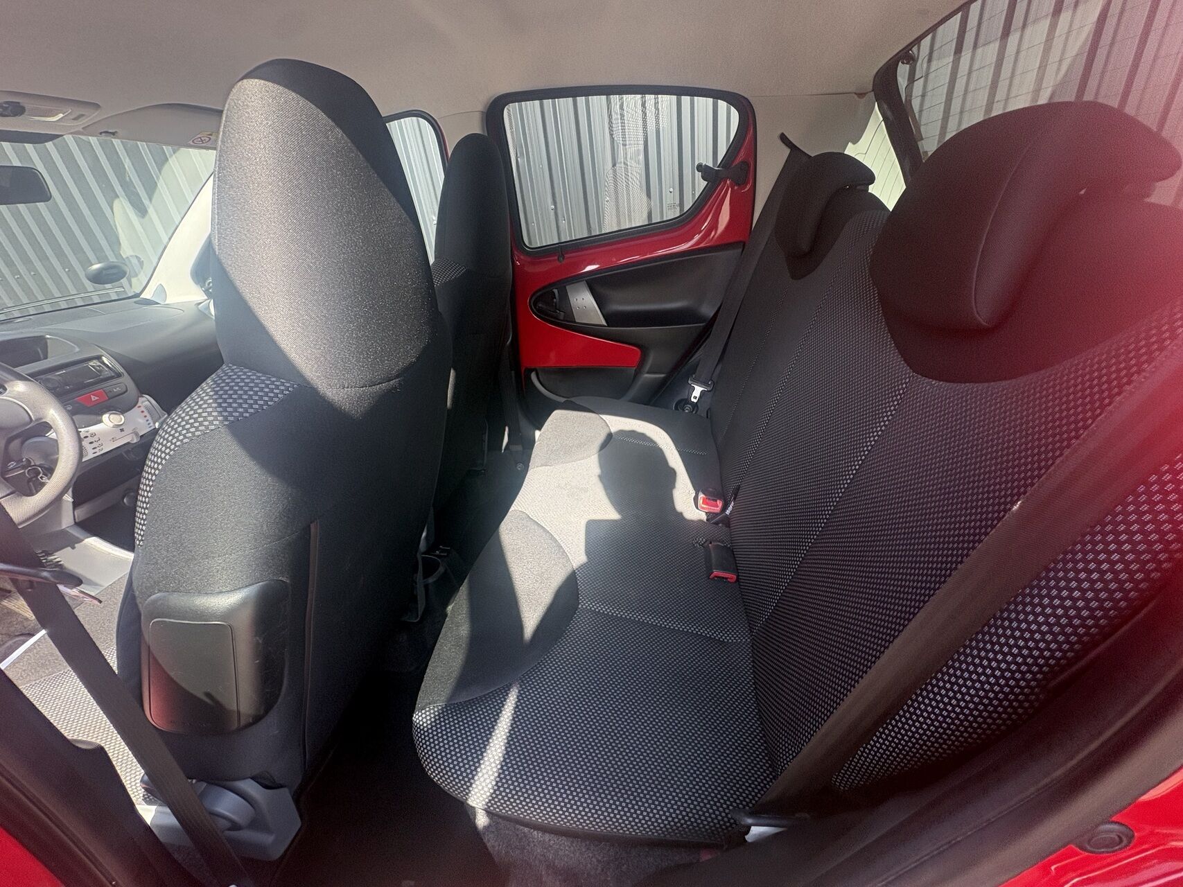 Billede af Toyota Aygo 1,0 VVT-I T2 Air Connect Comfort 68HK 5d