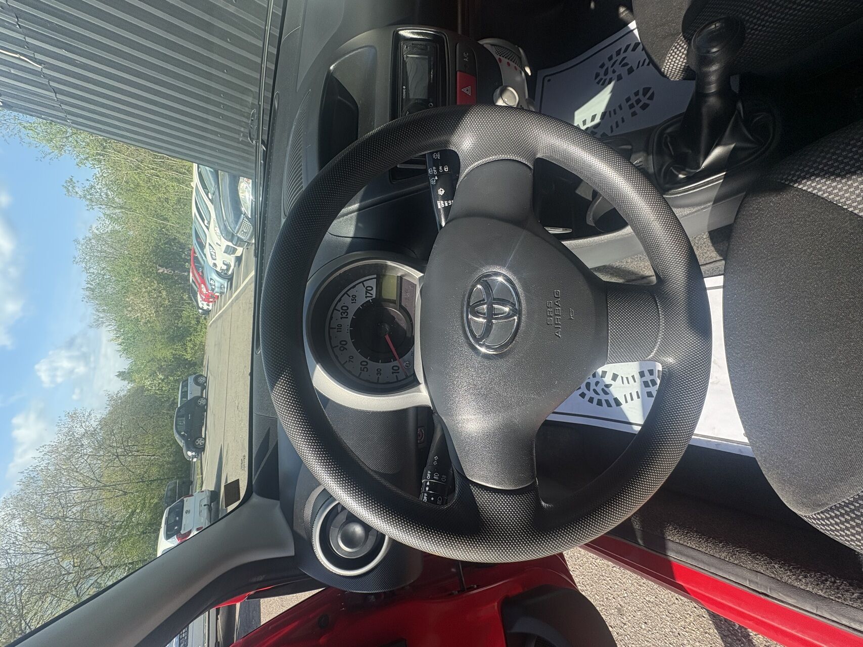 Billede af Toyota Aygo 1,0 VVT-I T2 Air Connect Comfort 68HK 5d