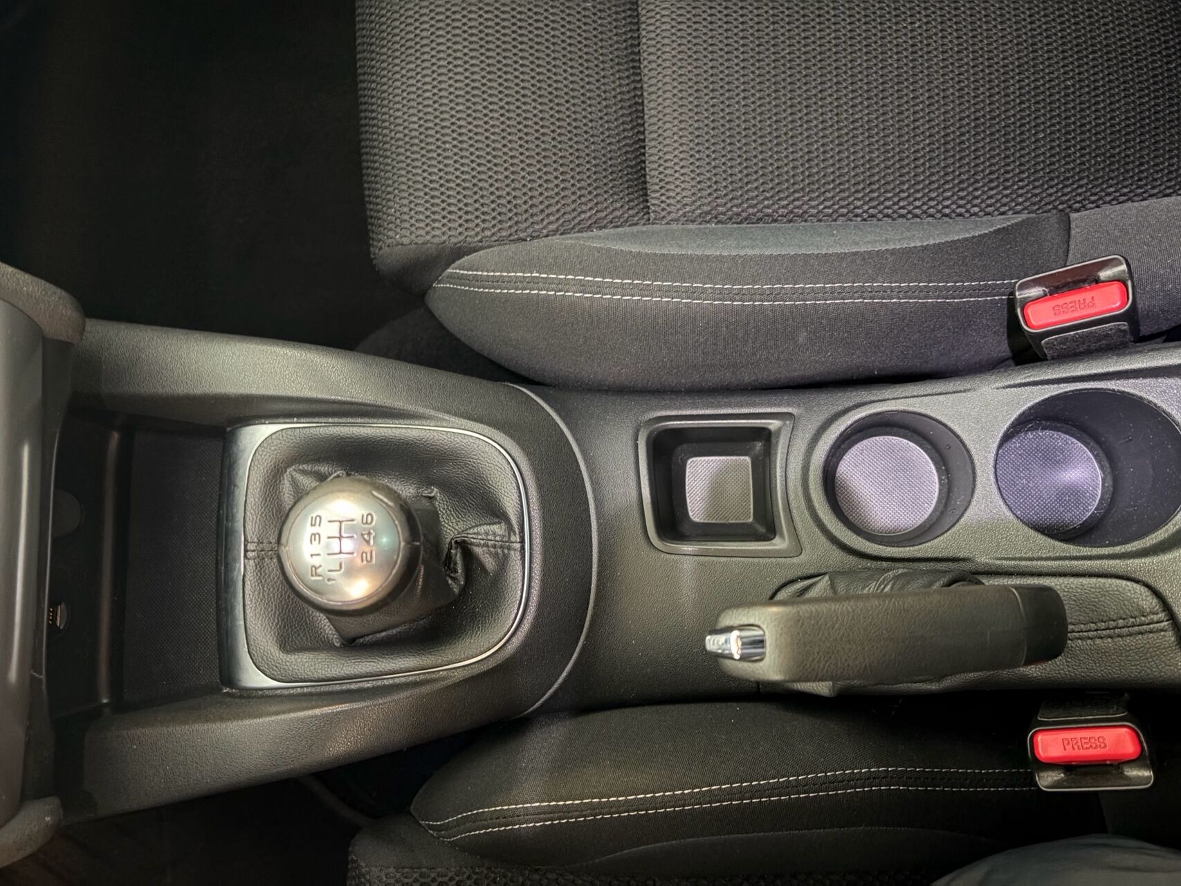 Billede af Citroën C4 1,6 Blue HDi Feel start/stop 120HK 5d 6g