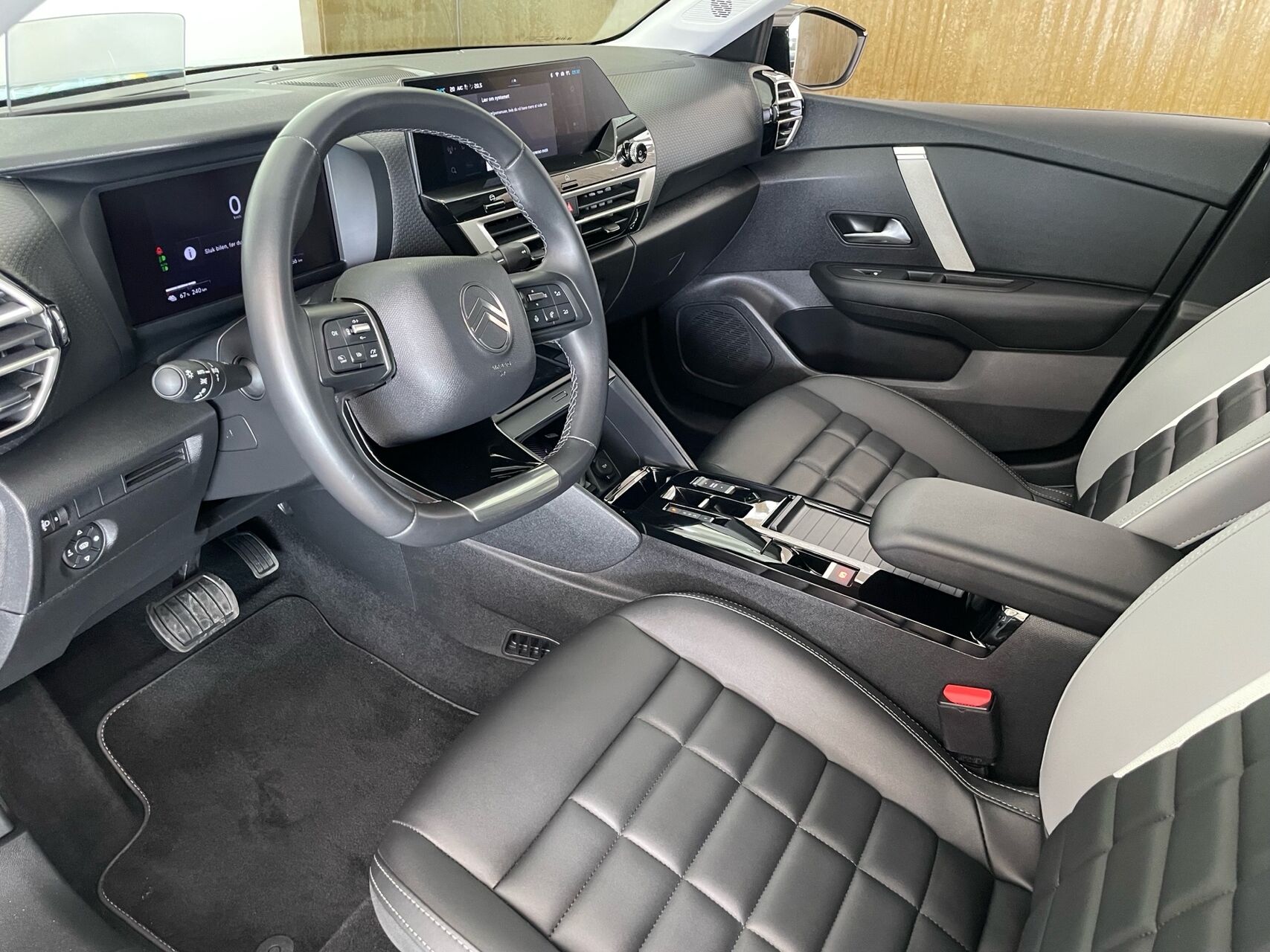 Billede af Citroën e-C4 EL Max 156HK 5d Aut.